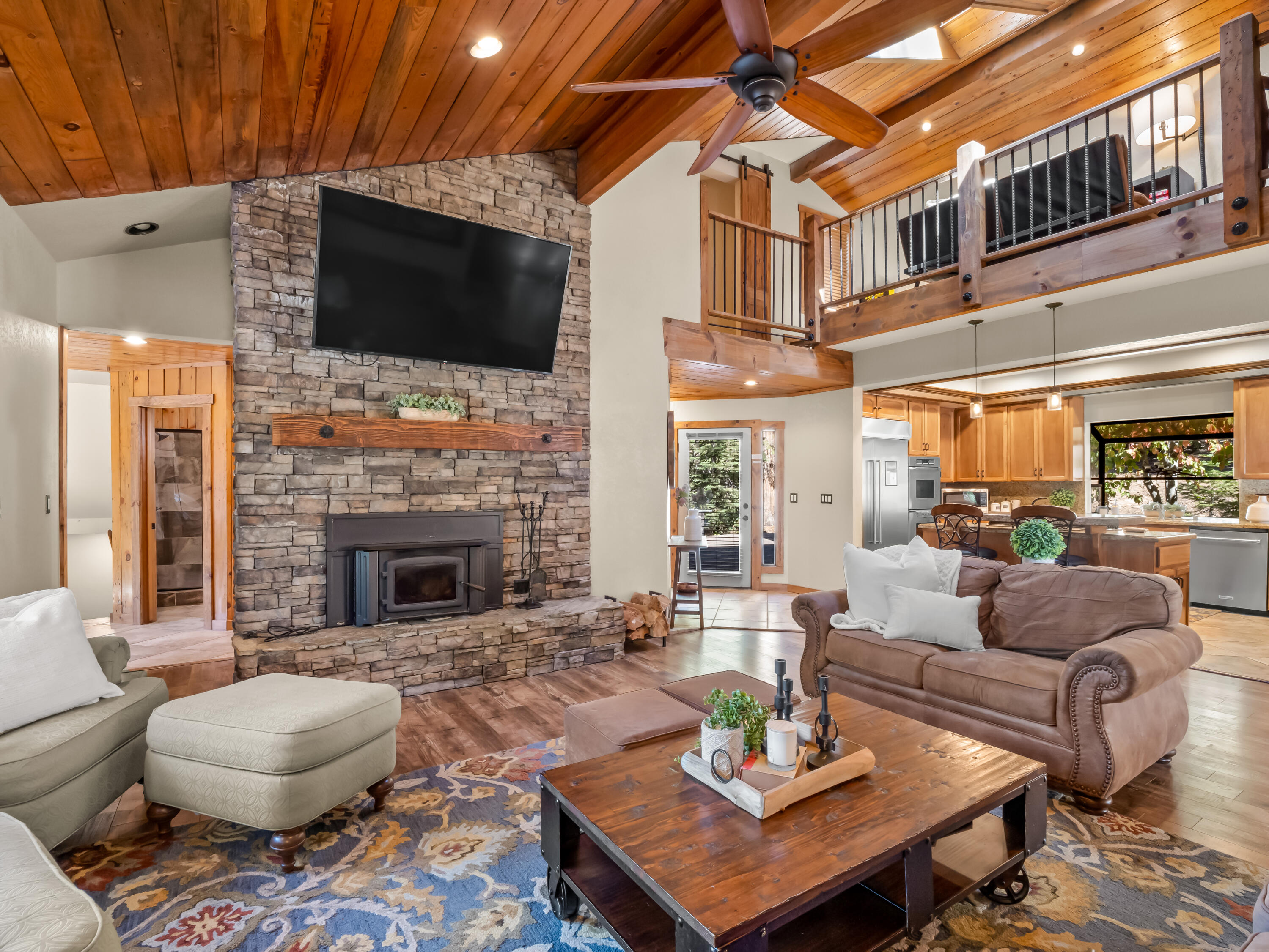 39411 Pond Ln, Shaver Lake, CA 93664