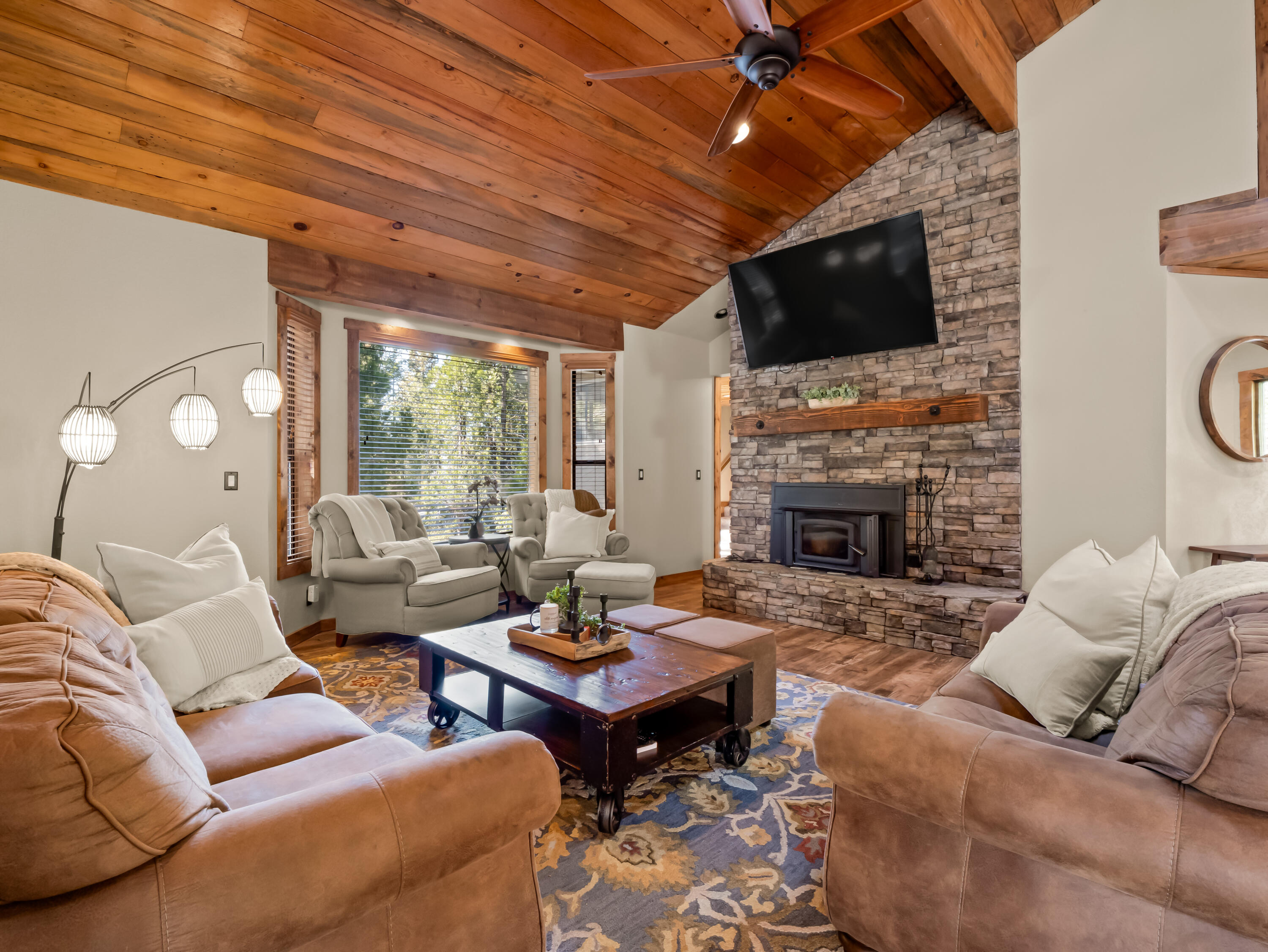 39411 Pond Ln, Shaver Lake, CA 93664