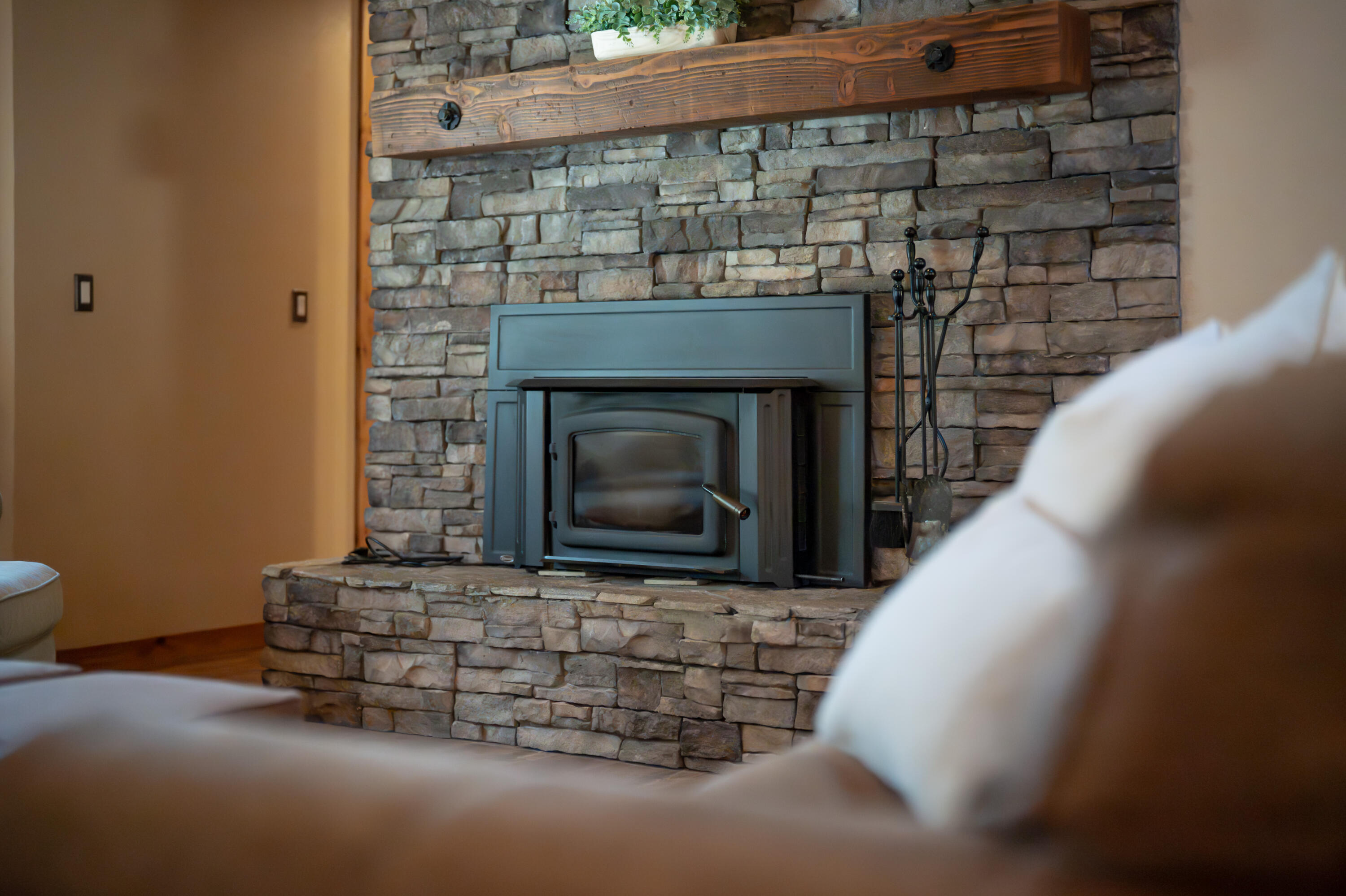 39411 Pond Ln, Shaver Lake, CA 93664