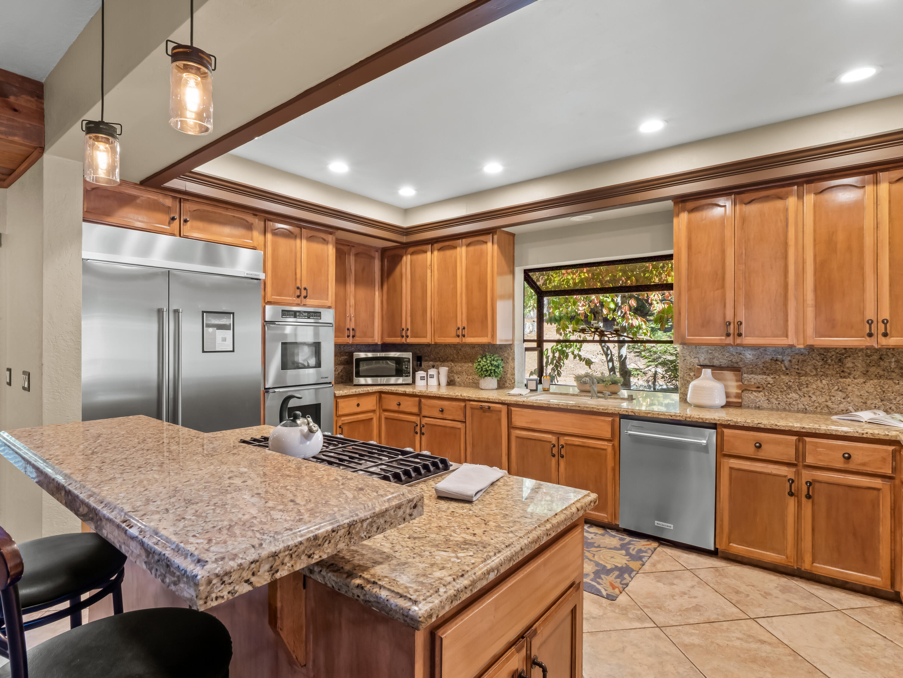 39411 Pond Ln, Shaver Lake, CA 93664