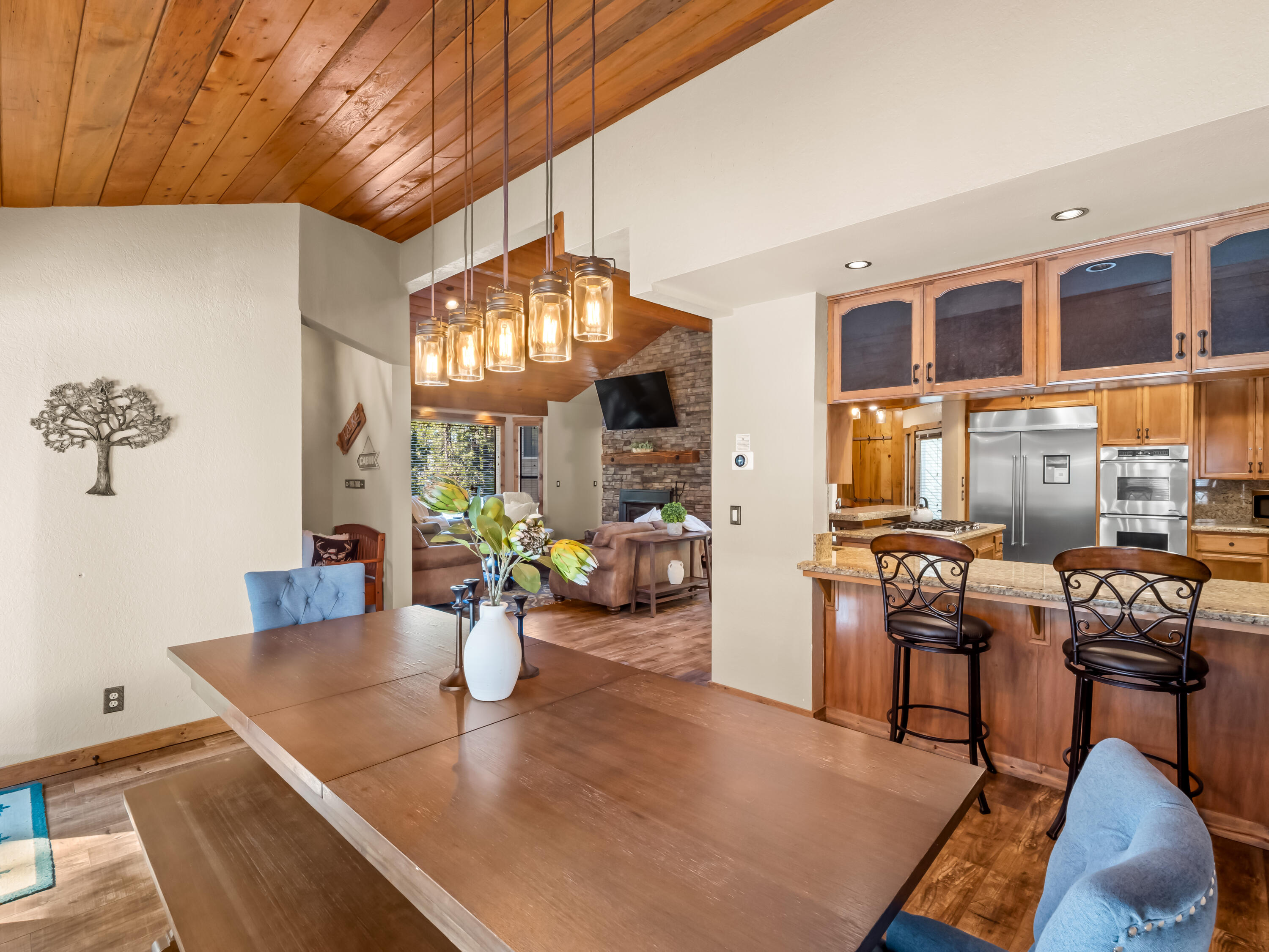 39411 Pond Ln, Shaver Lake, CA 93664