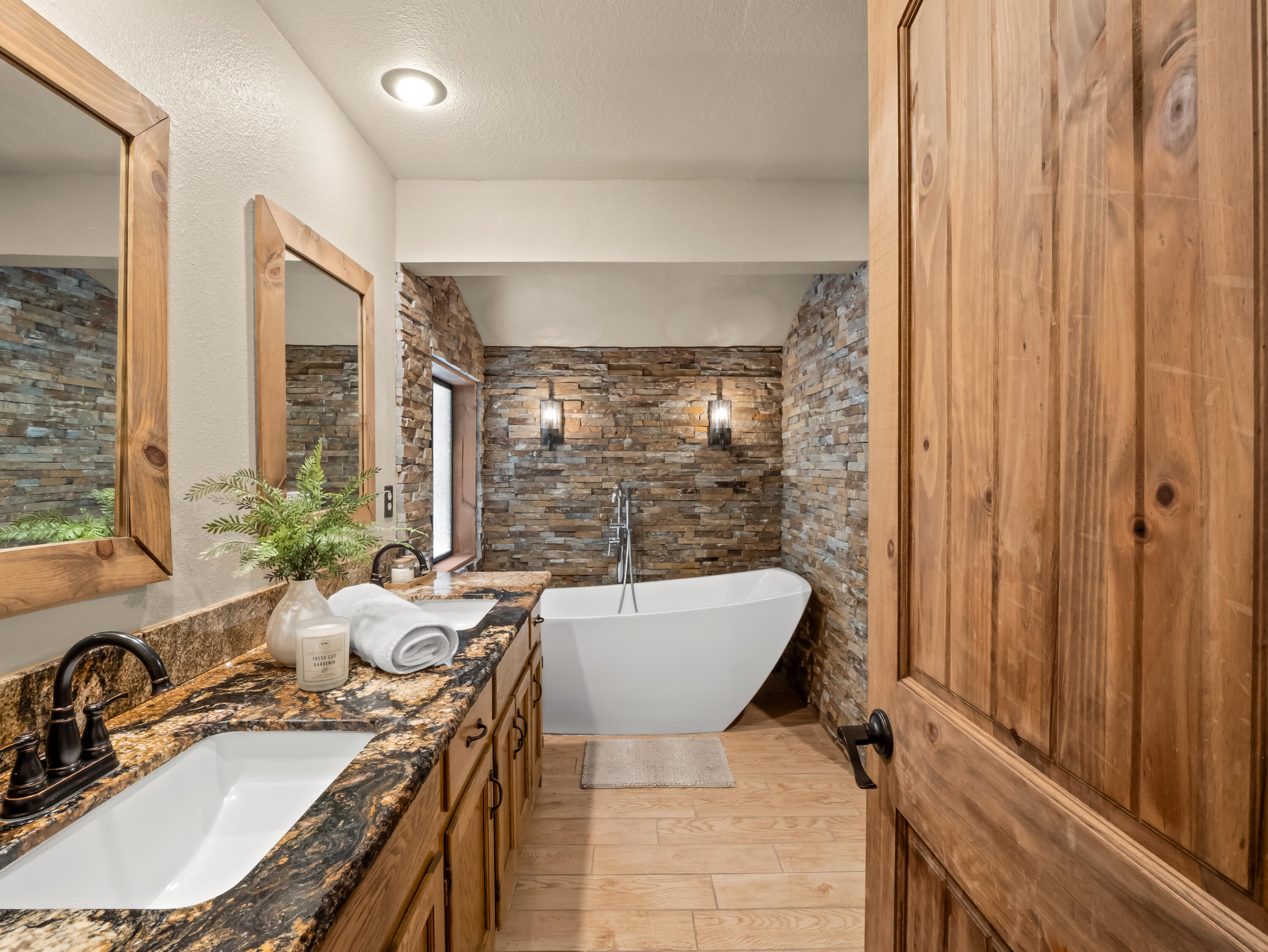 39411 Pond Ln, Shaver Lake, CA 93664