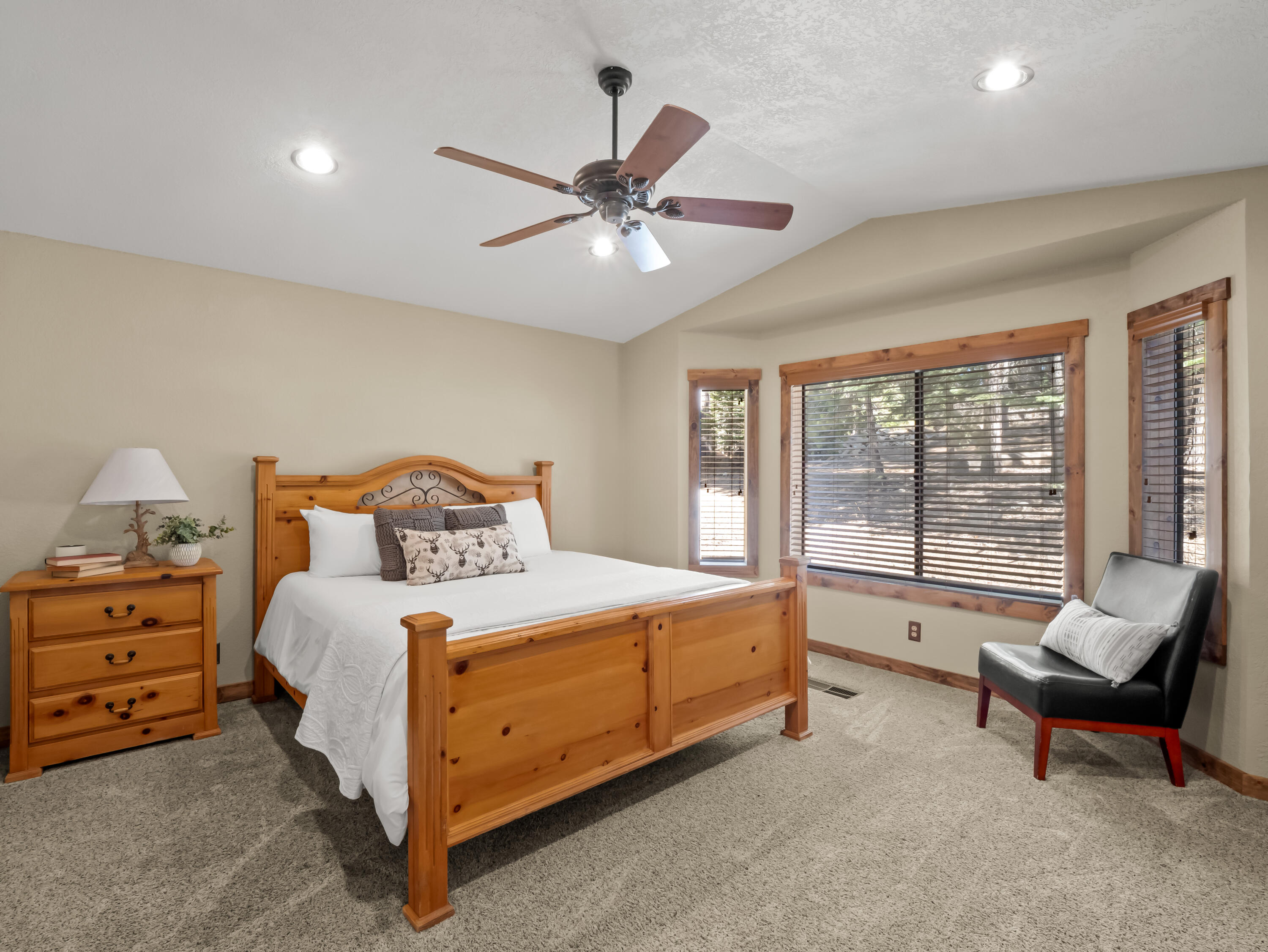 39411 Pond Ln, Shaver Lake, CA 93664