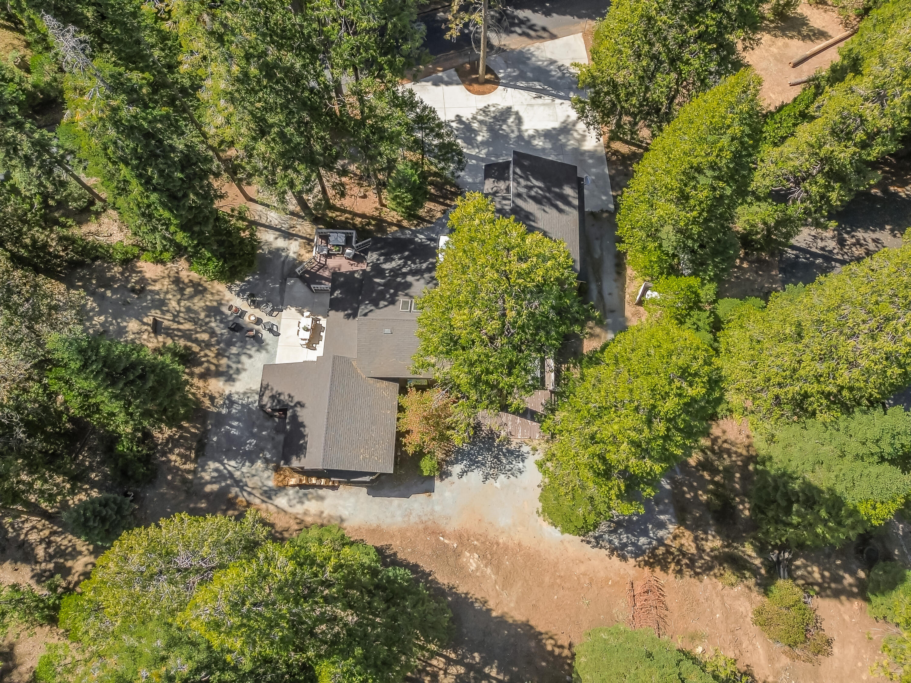 39411 Pond Ln, Shaver Lake, CA 93664