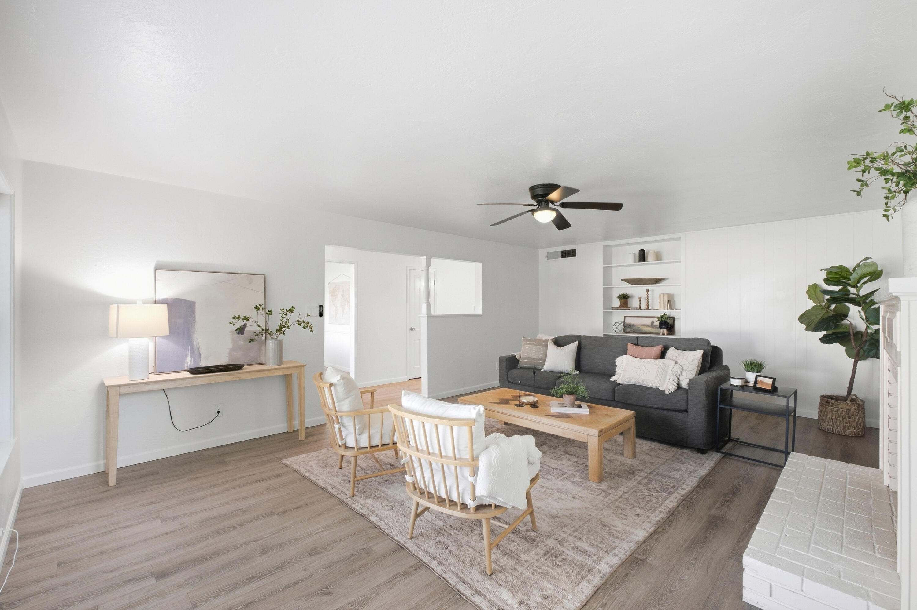 1143 W Howard Ave, Visalia, CA 93277