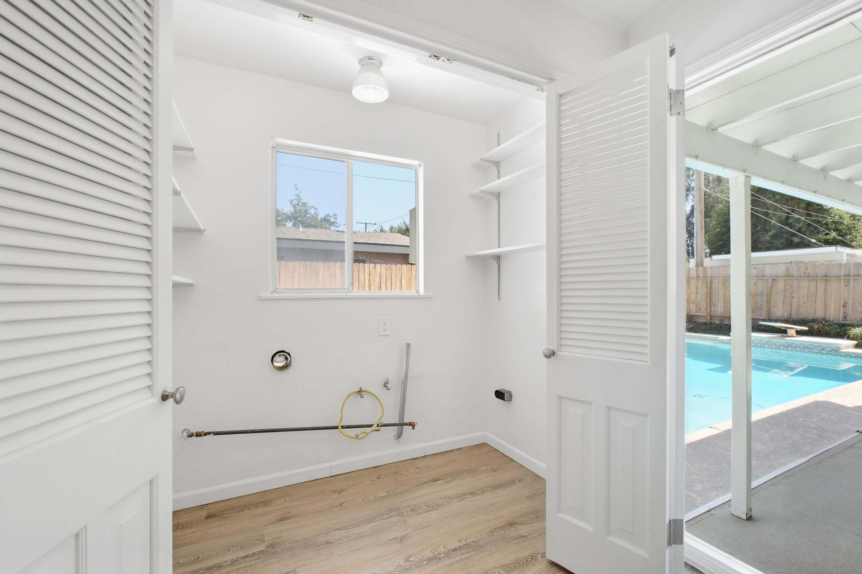 1143 W Howard Ave, Visalia, CA 93277