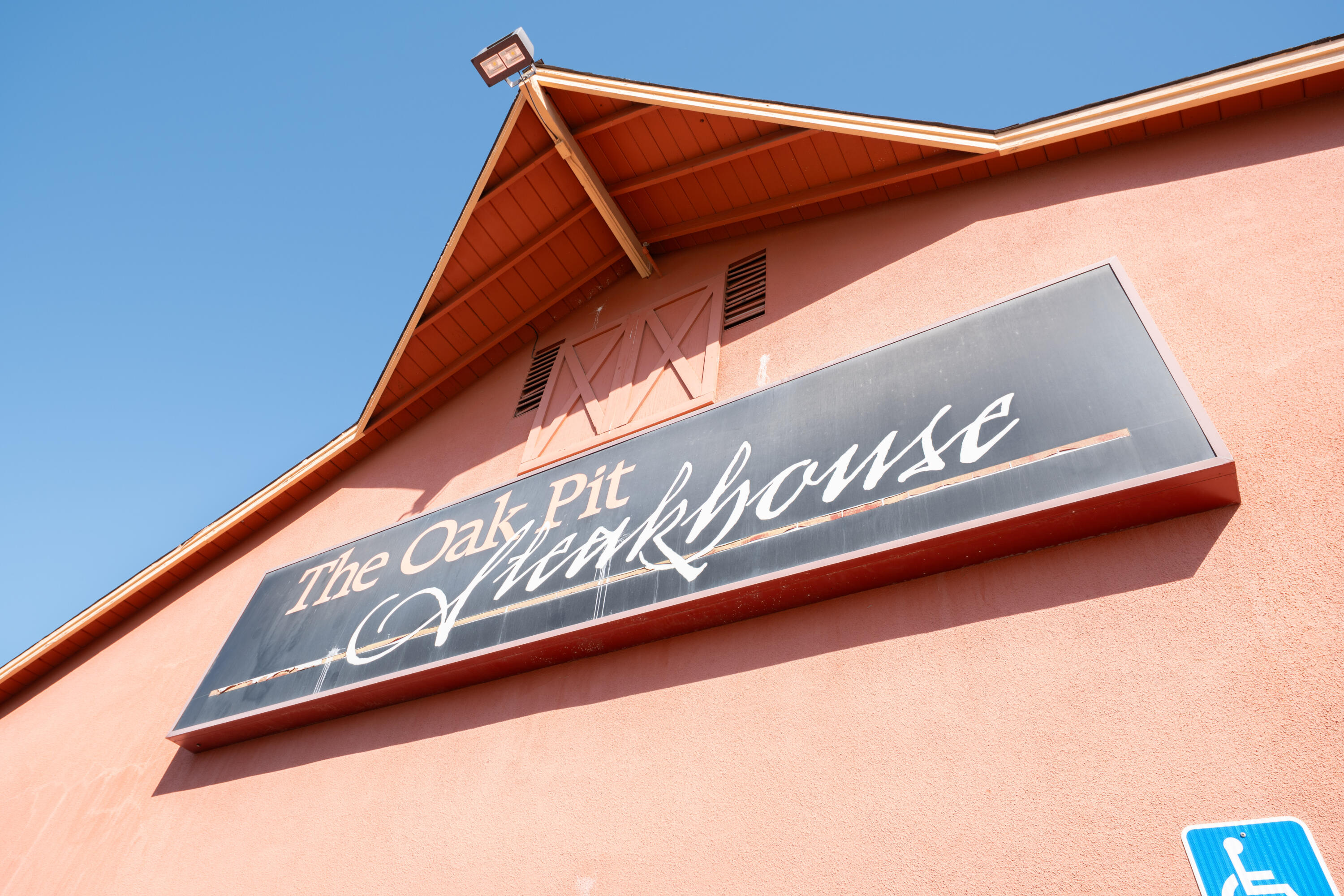 615 N Main St, Porterville, CA 93257
