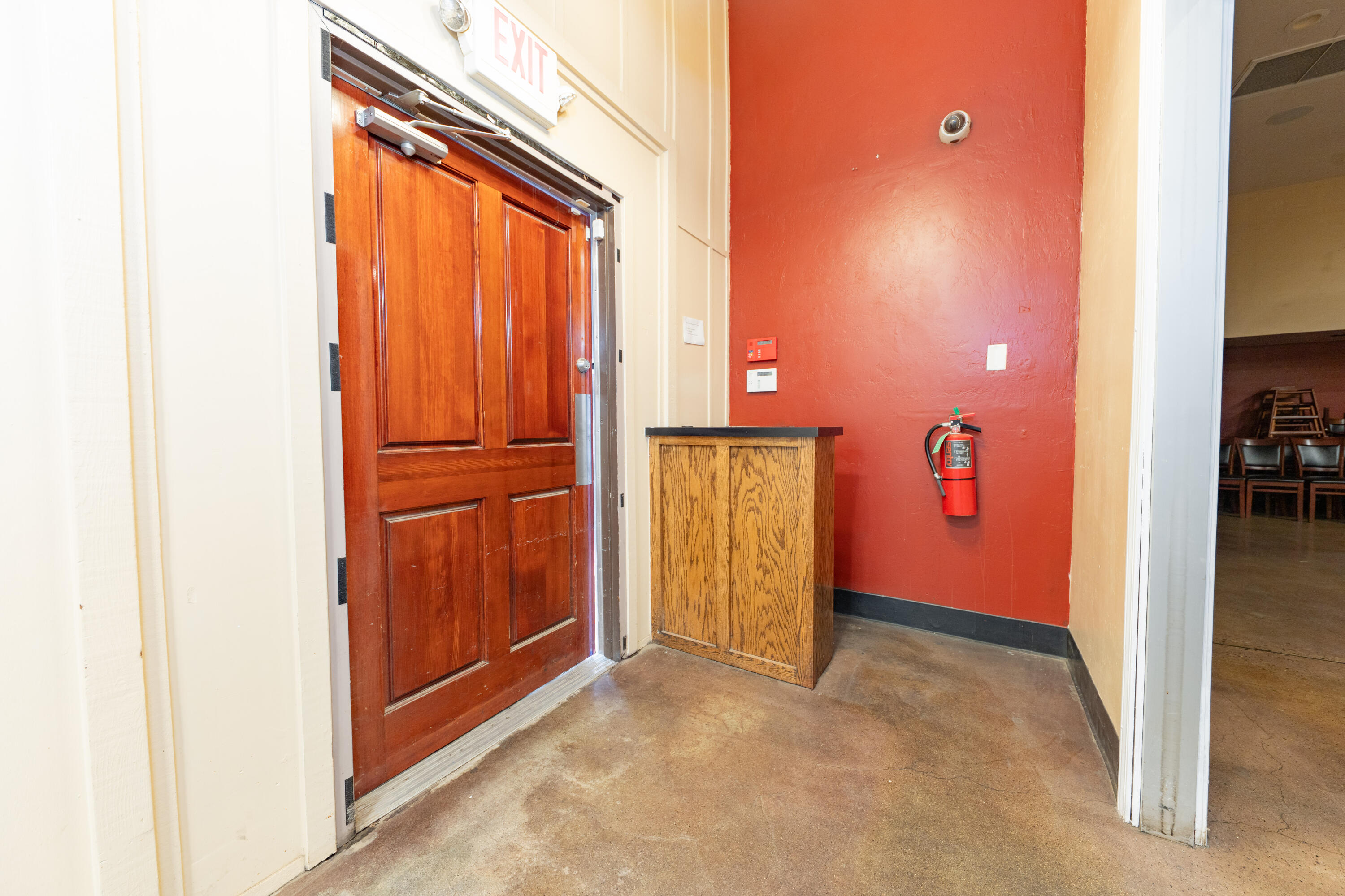 615 N Main St, Porterville, CA 93257