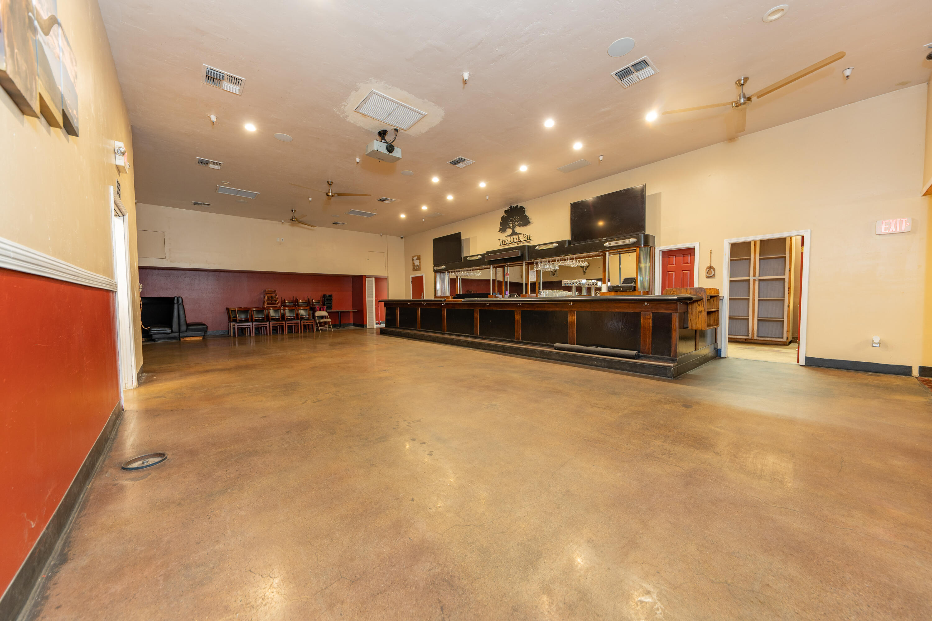 615 N Main St, Porterville, CA 93257