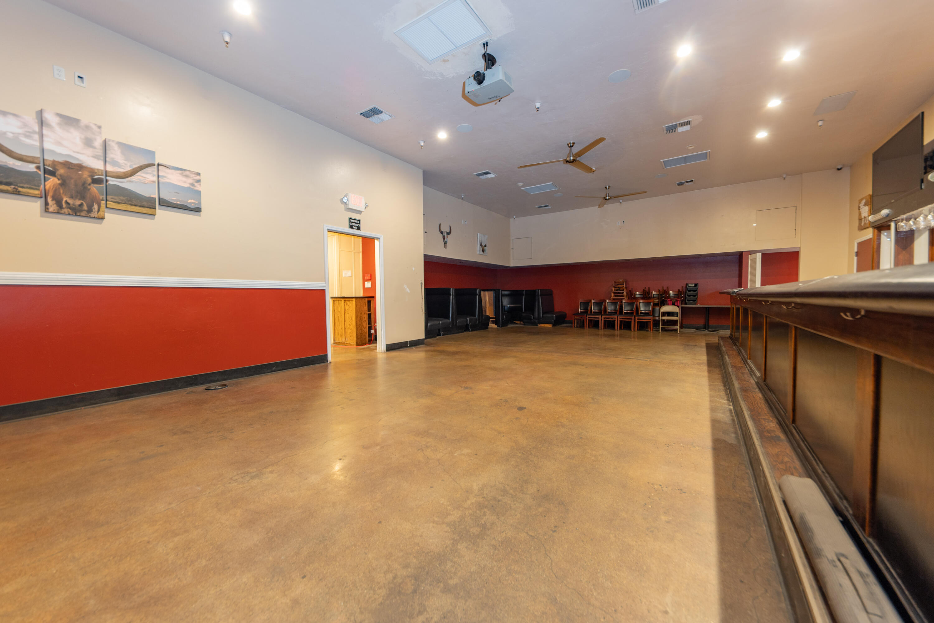 615 N Main St, Porterville, CA 93257