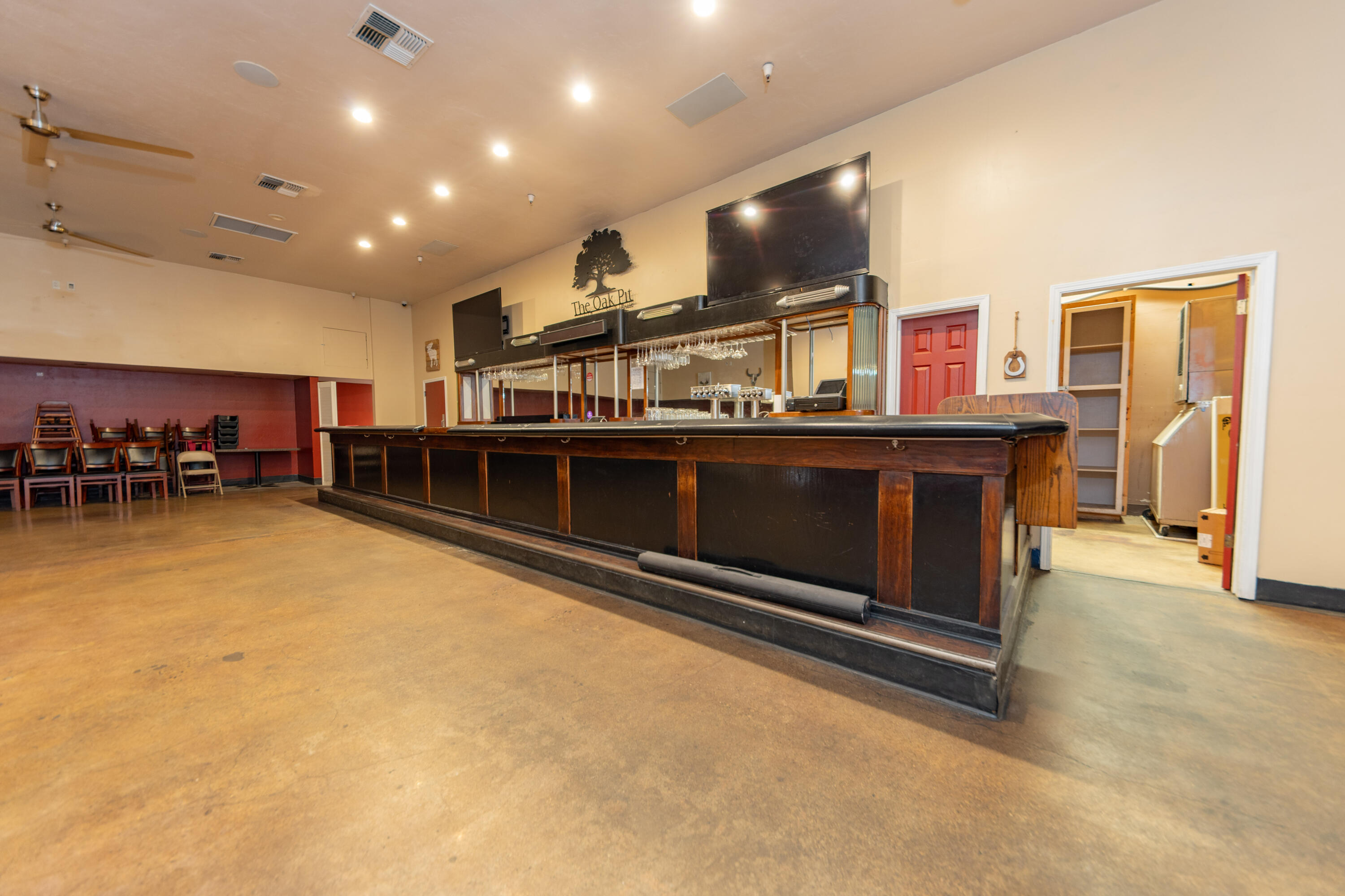 615 N Main St, Porterville, CA 93257
