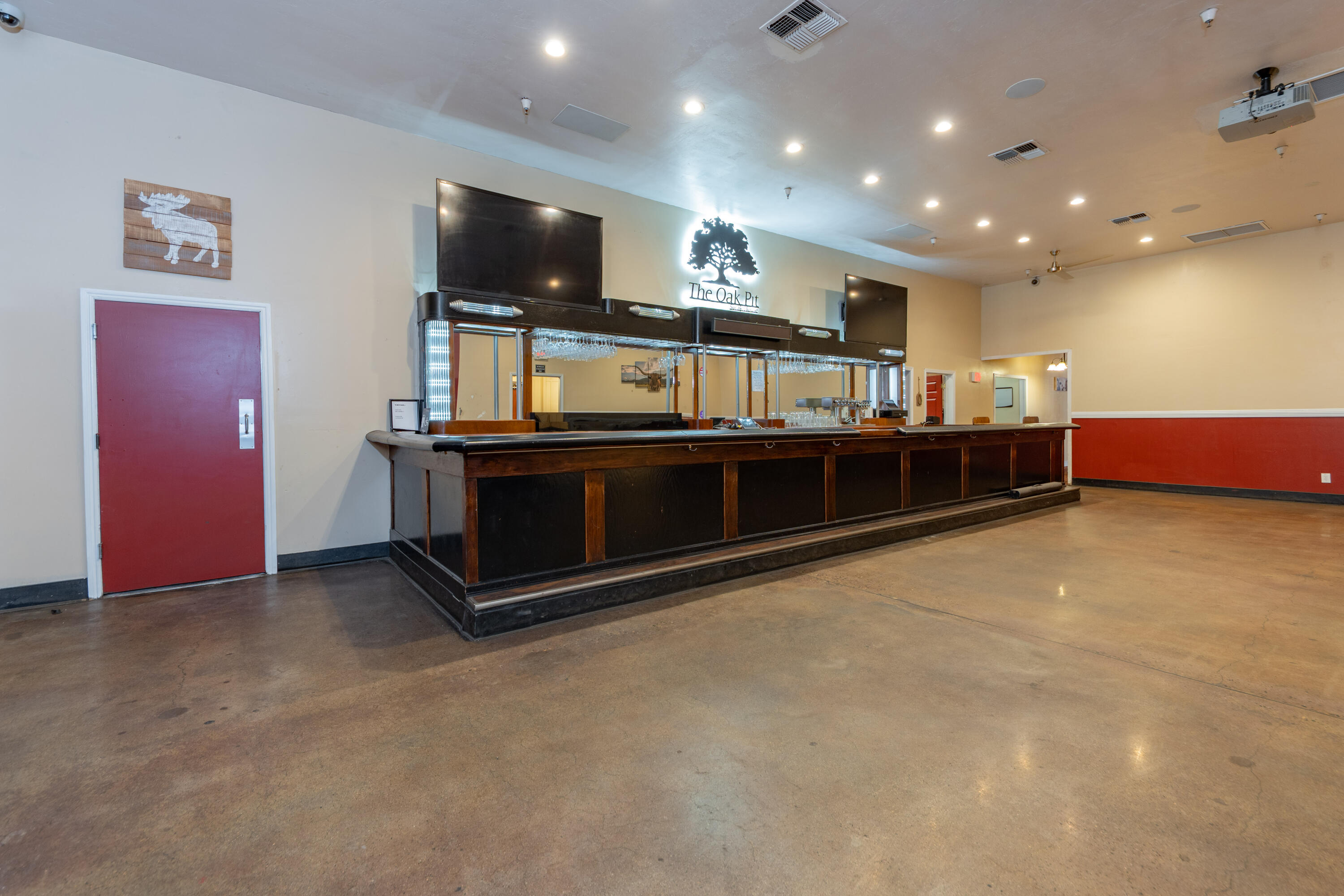 615 N Main St, Porterville, CA 93257
