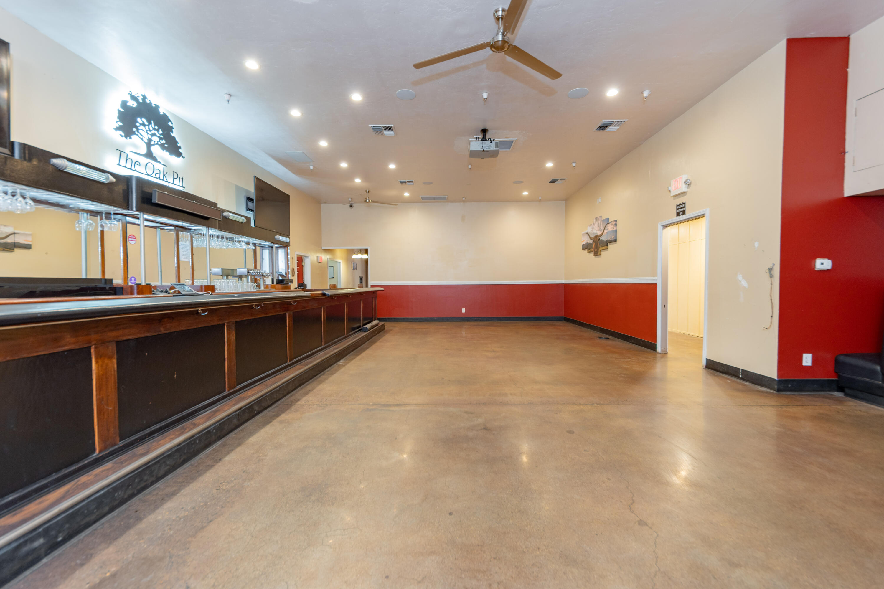 615 N Main St, Porterville, CA 93257