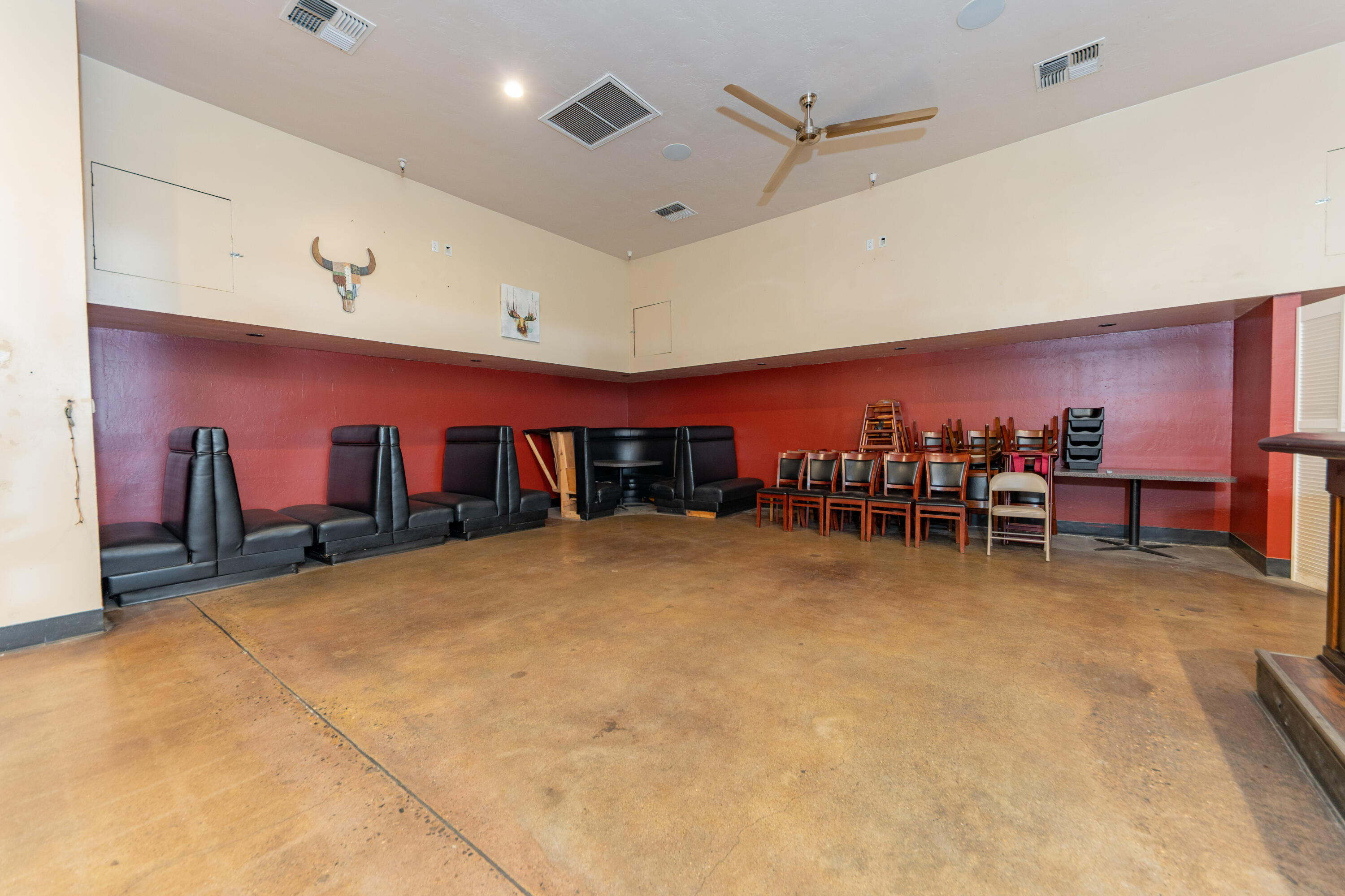 615 N Main St, Porterville, CA 93257