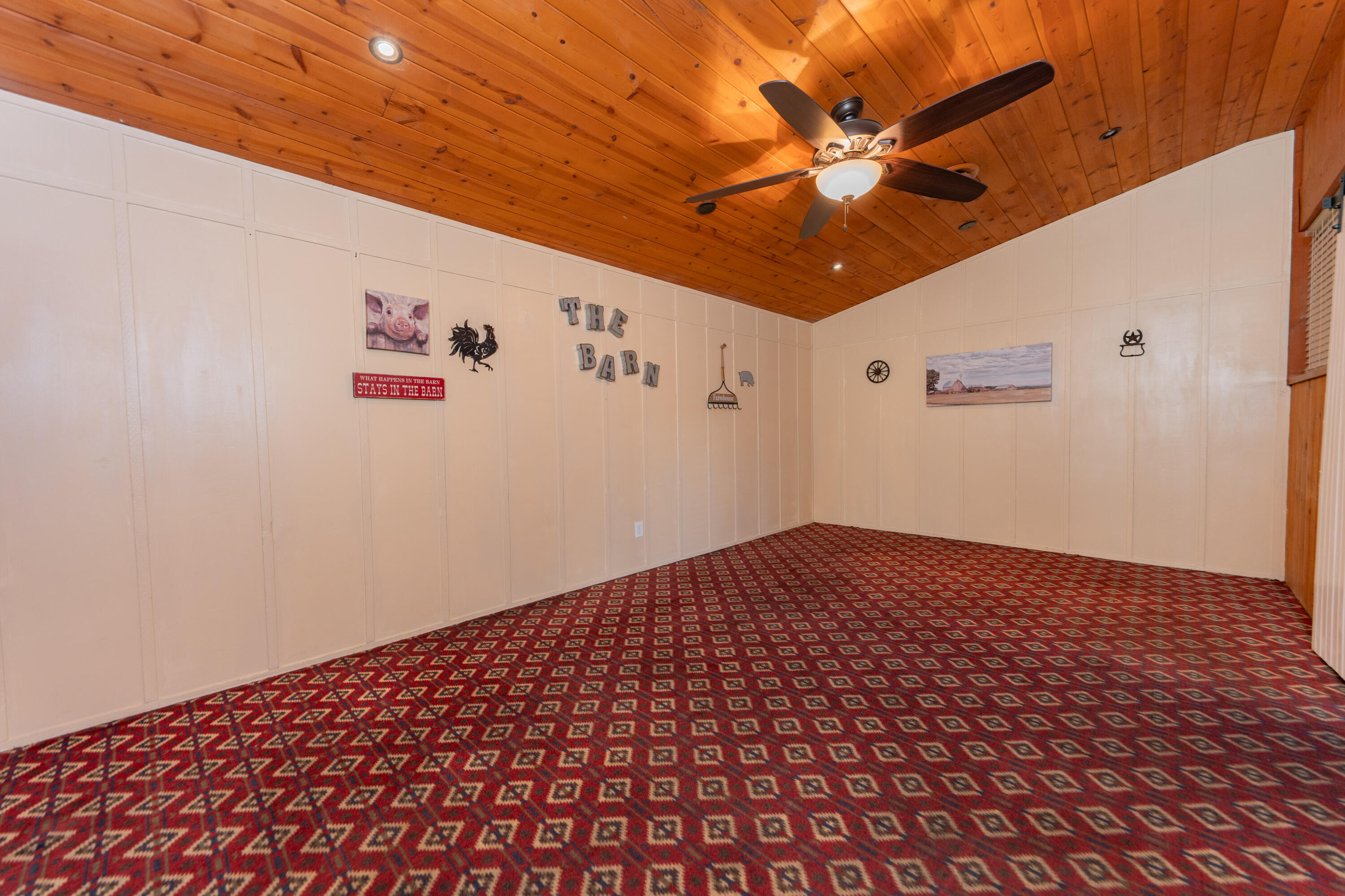 615 N Main St, Porterville, CA 93257