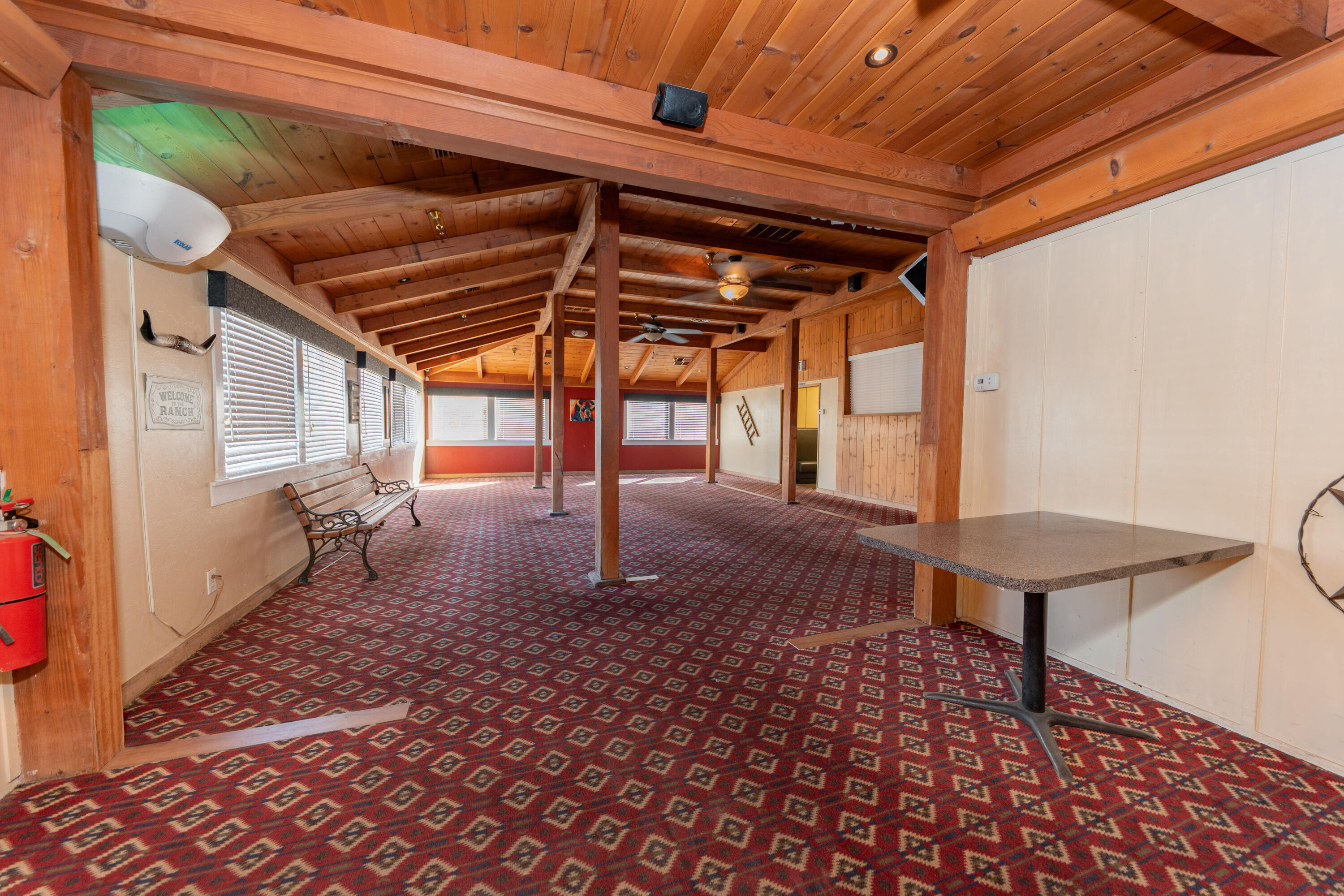 615 N Main St, Porterville, CA 93257