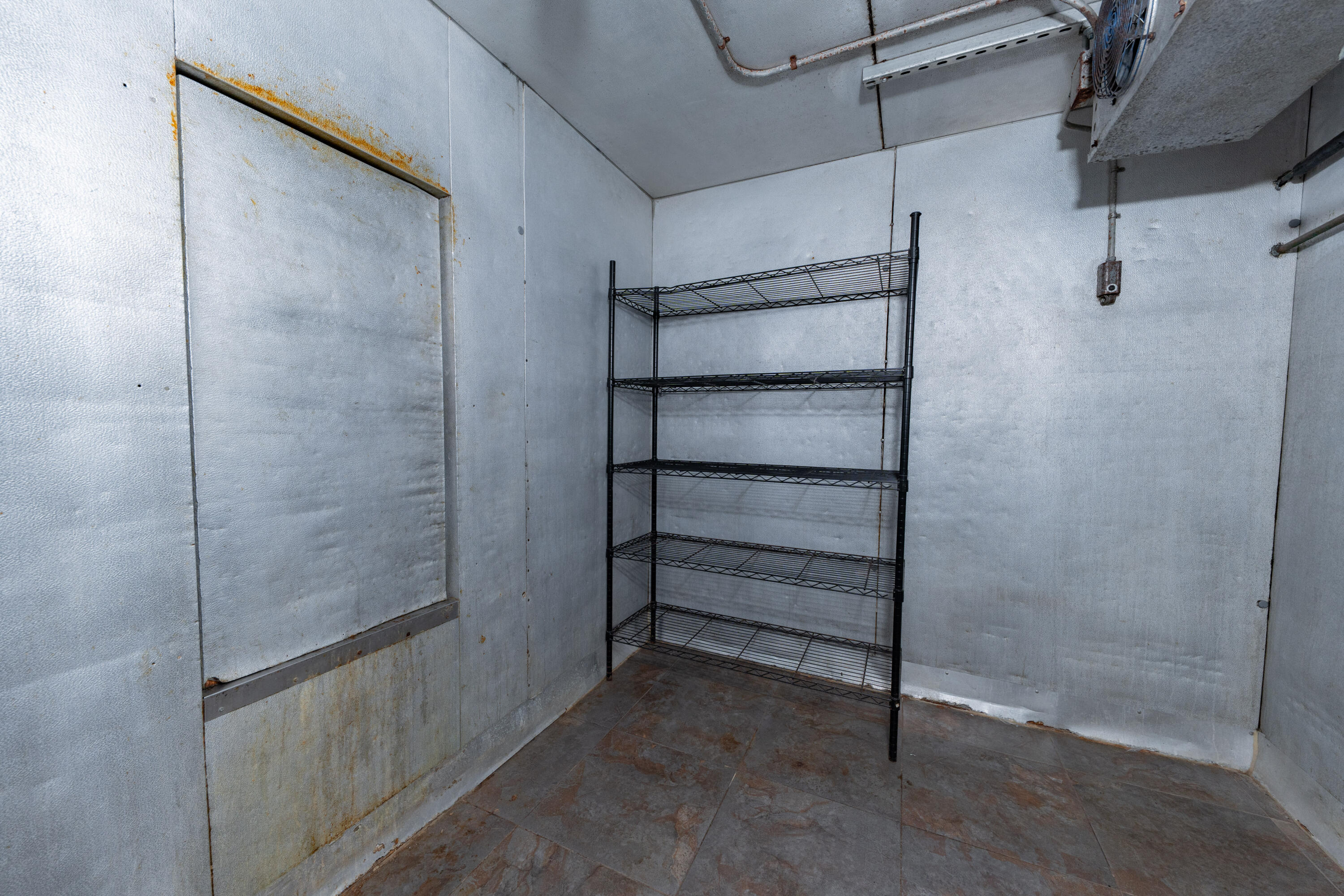 615 N Main St, Porterville, CA 93257