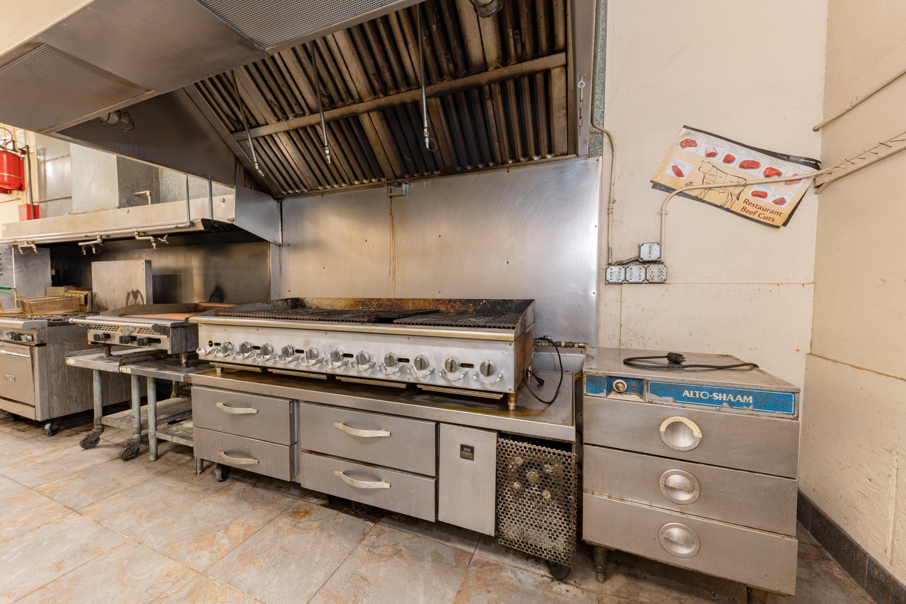 615 N Main St, Porterville, CA 93257