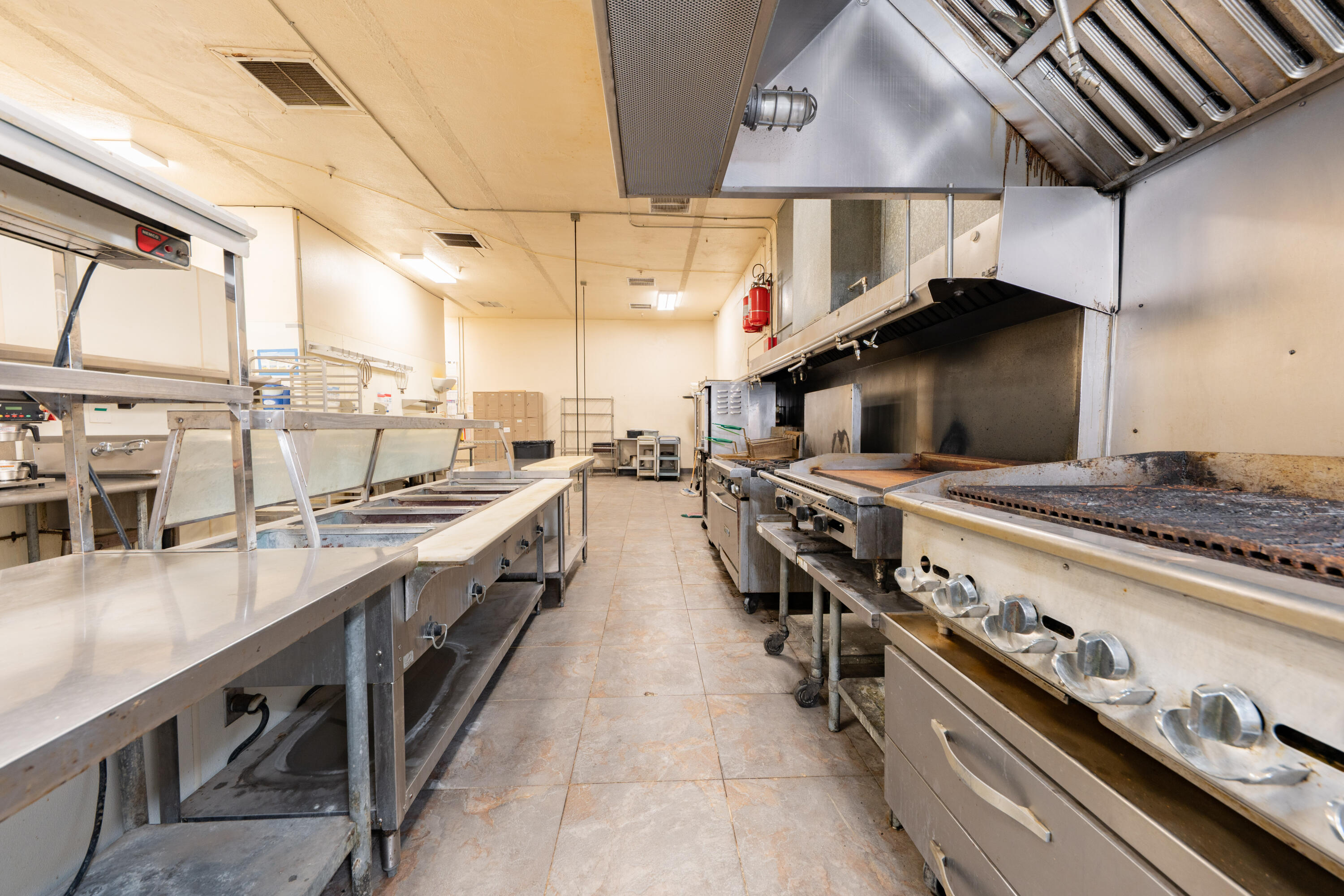 615 N Main St, Porterville, CA 93257