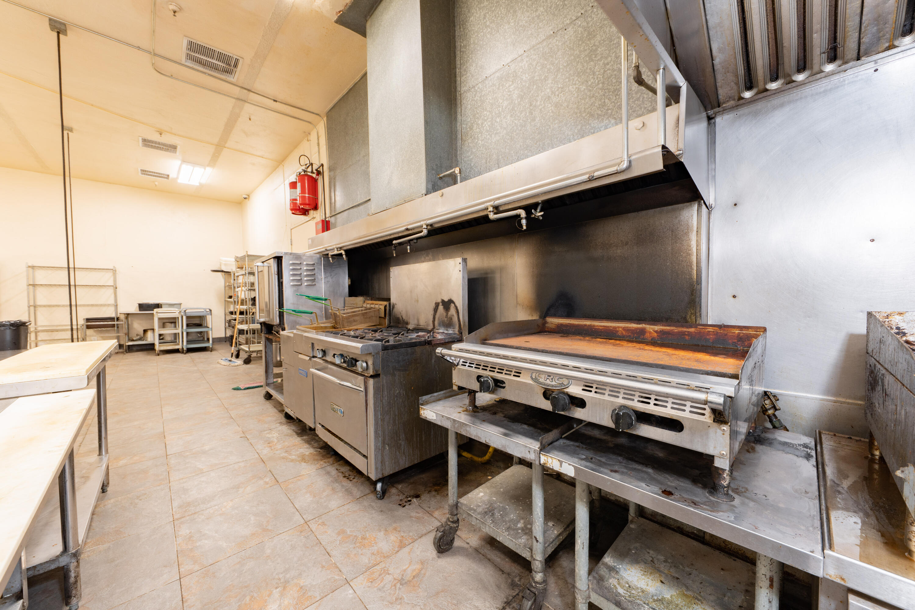 615 N Main St, Porterville, CA 93257