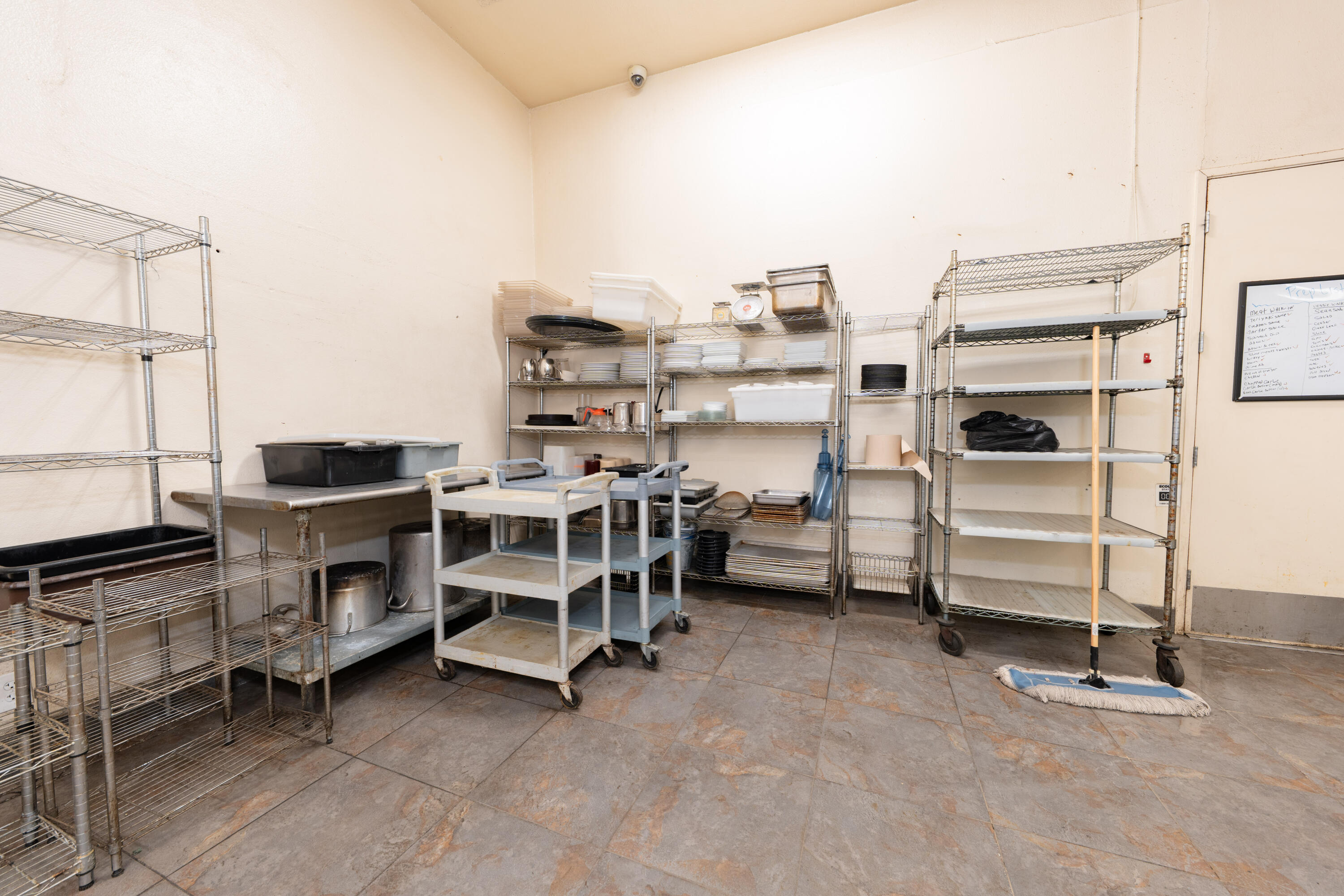 615 N Main St, Porterville, CA 93257