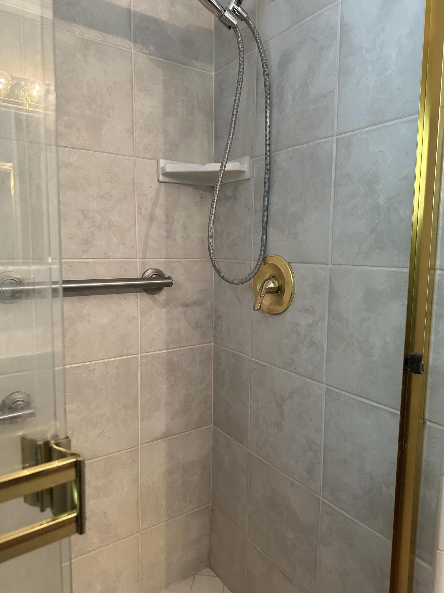 336 Lindale St #1, Porterville, CA 93257