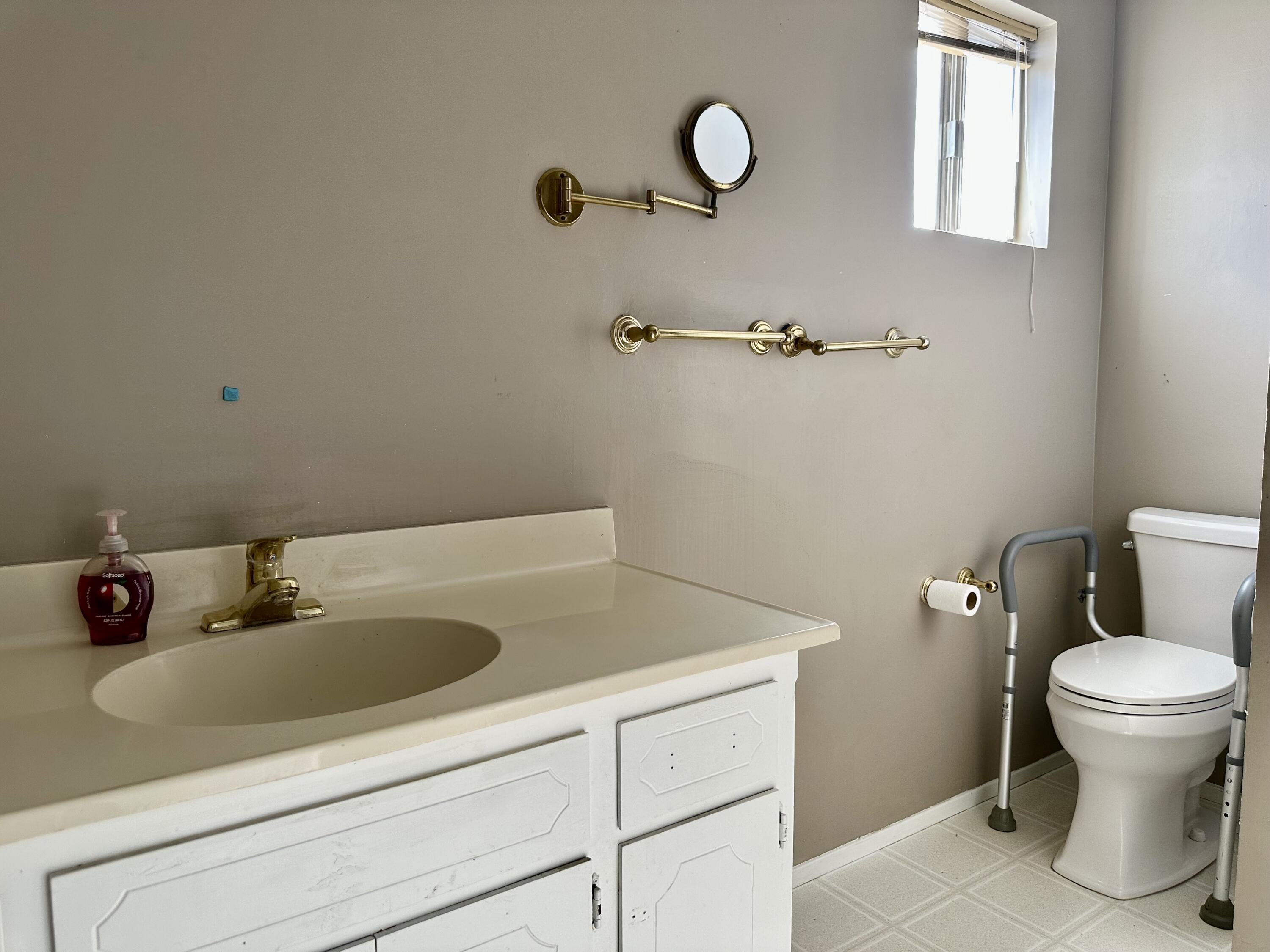 336 Lindale St #1, Porterville, CA 93257