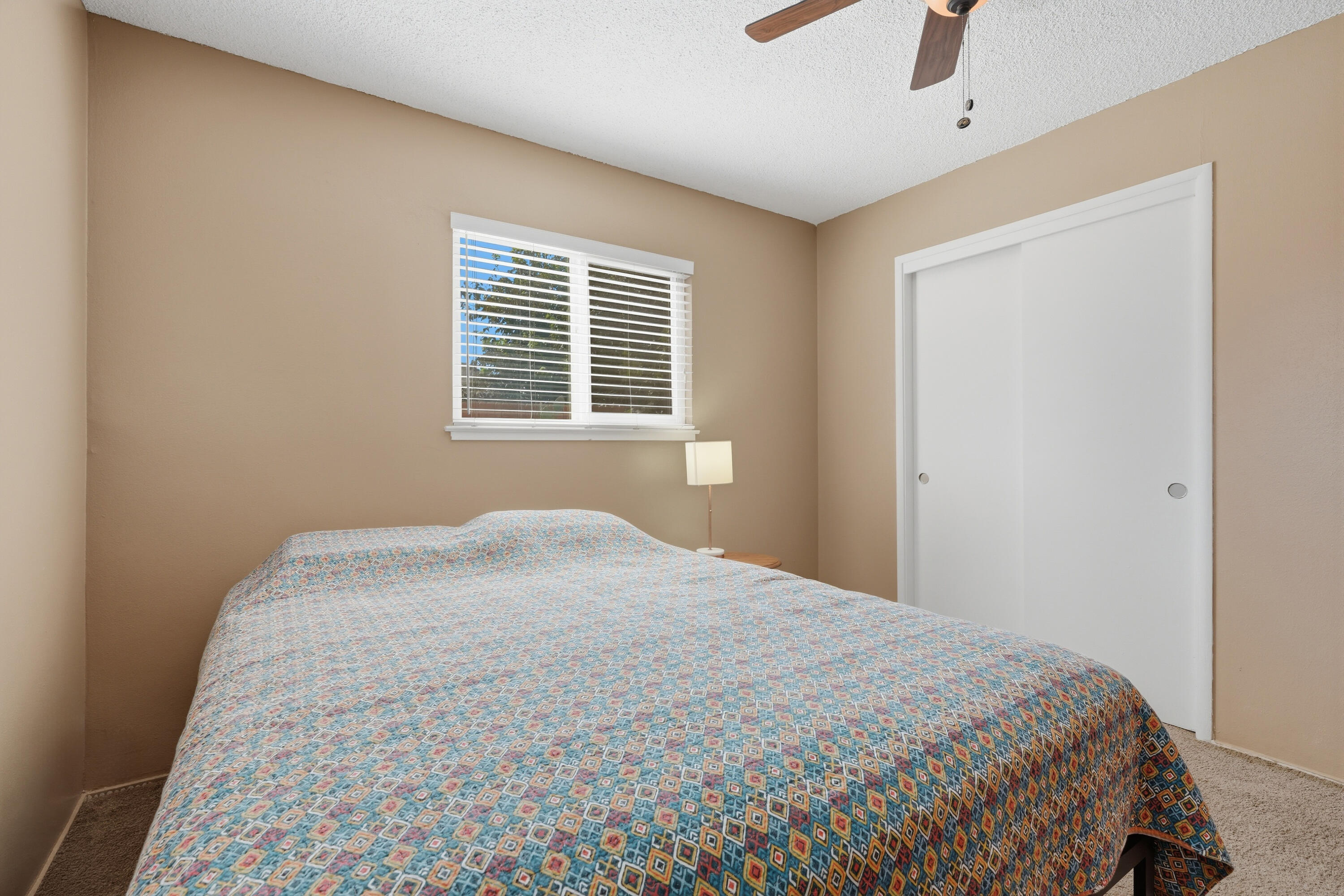 1435 Davis St, Hanford, CA 93230