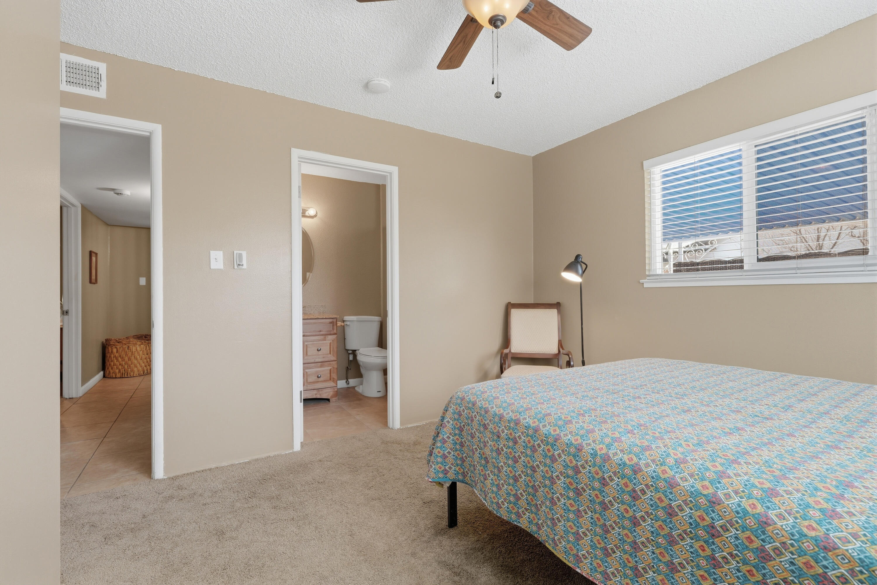 1435 Davis St, Hanford, CA 93230