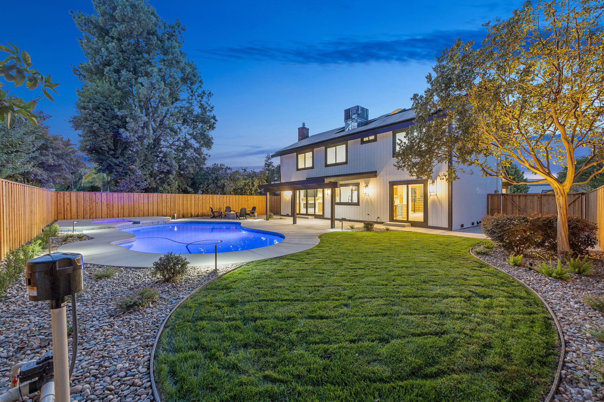 4121 W Grove Ct, Visalia, CA 93291