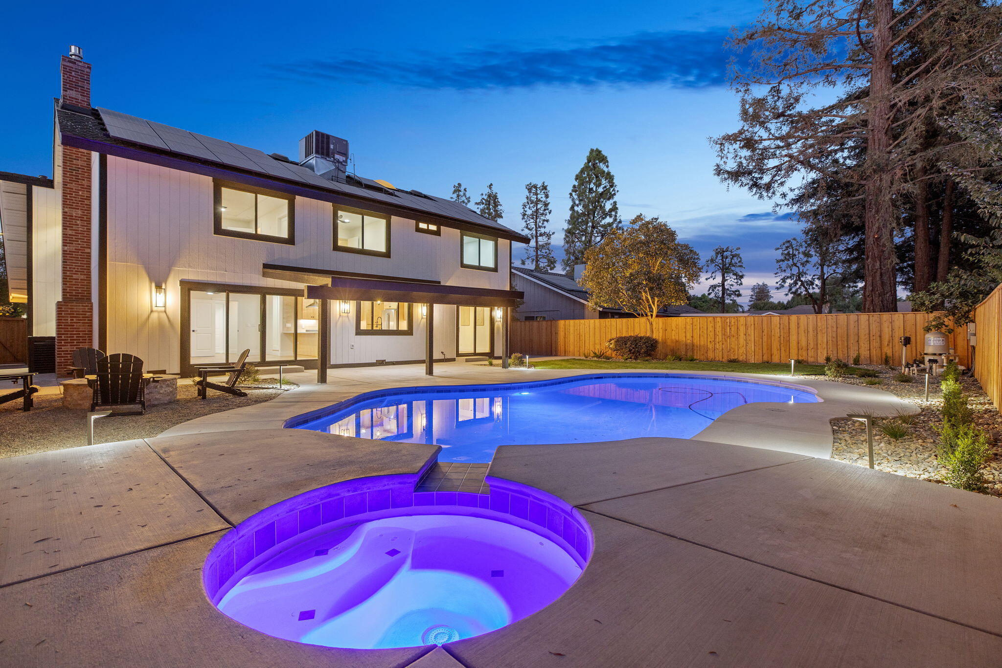 4121 W Grove Ct, Visalia, CA 93291
