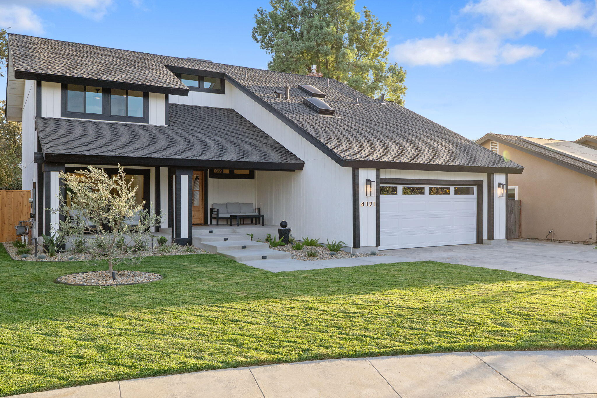 4121 W Grove Ct, Visalia, CA 93291