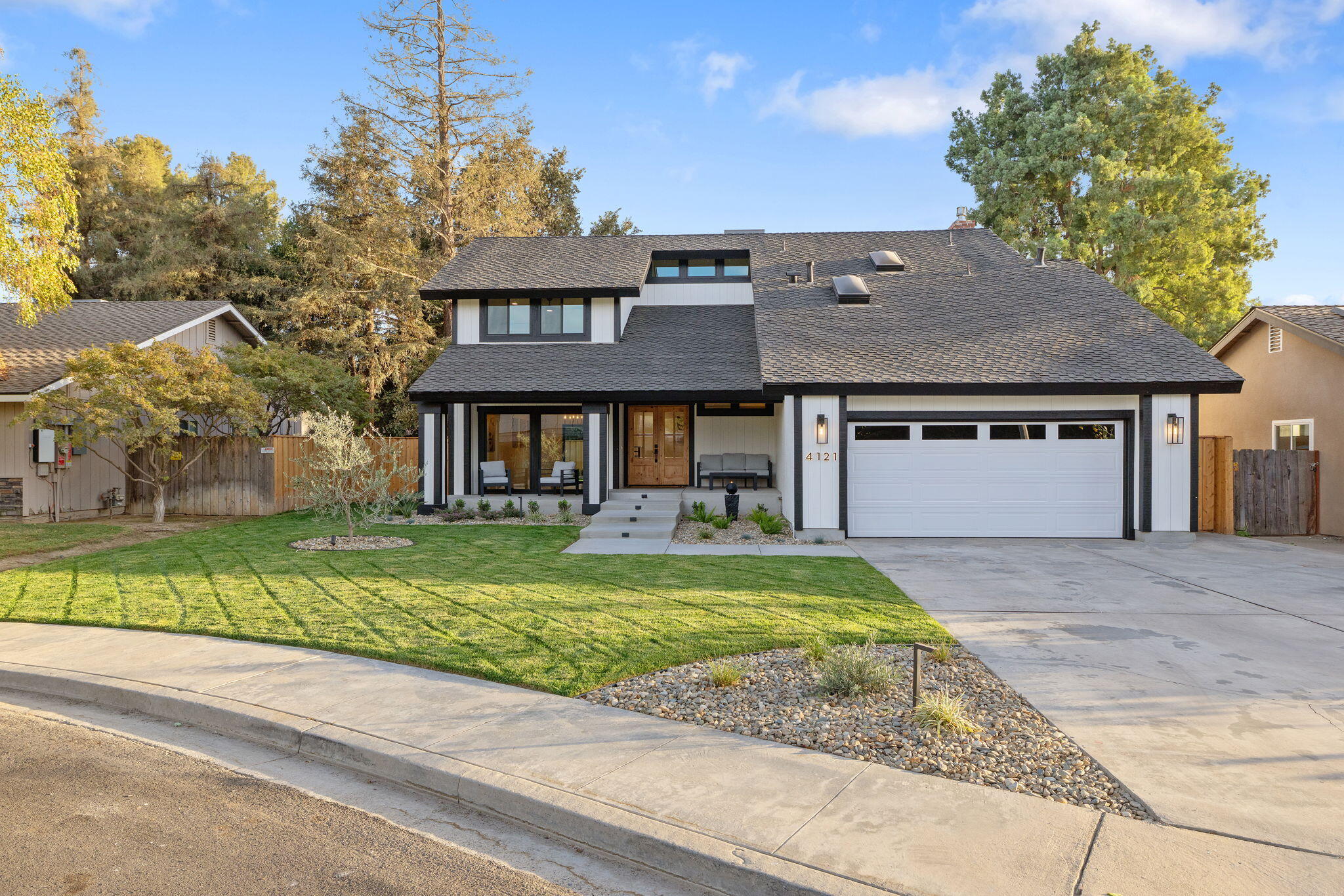 4121 W Grove Ct, Visalia, CA 93291