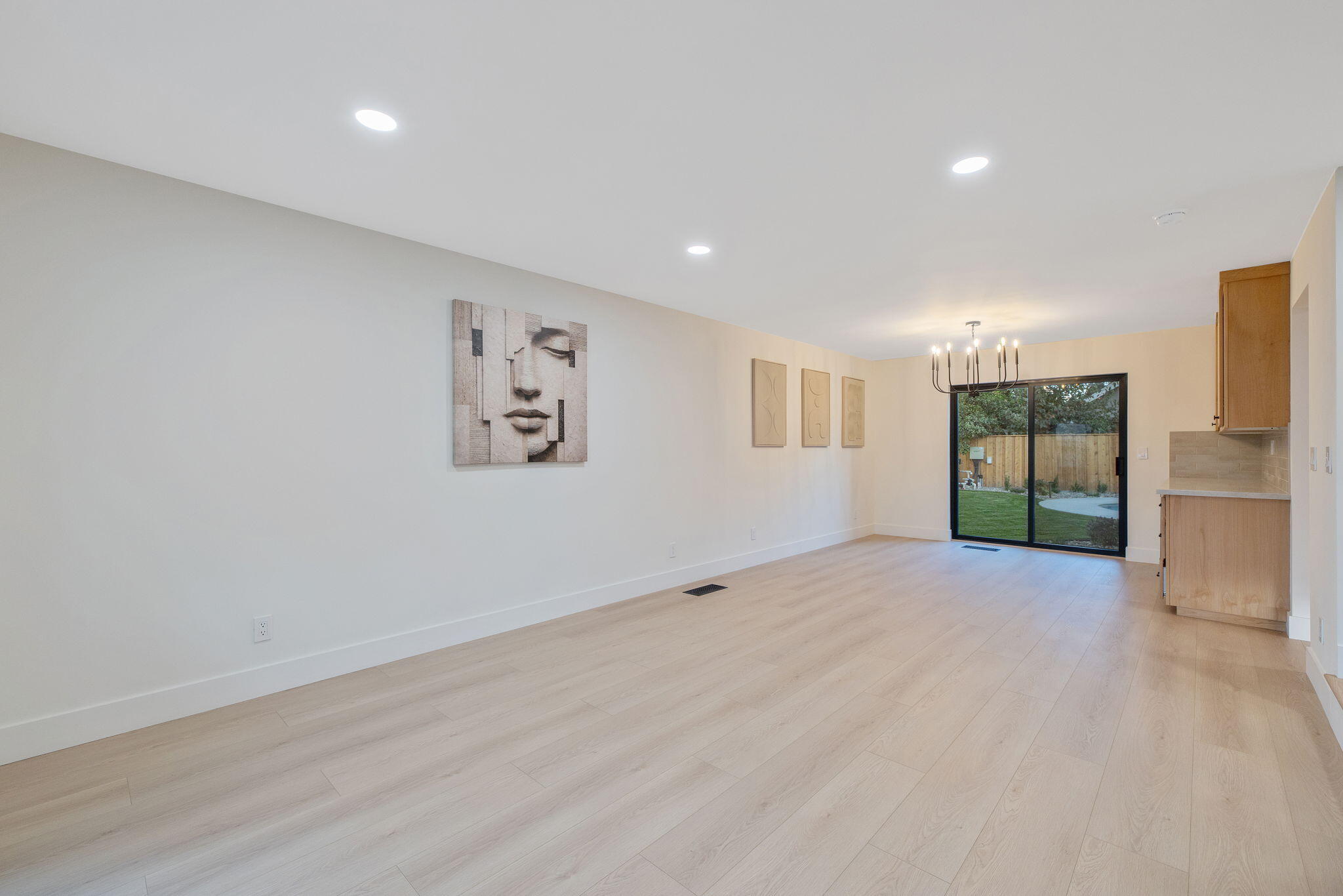 4121 W Grove Ct, Visalia, CA 93291