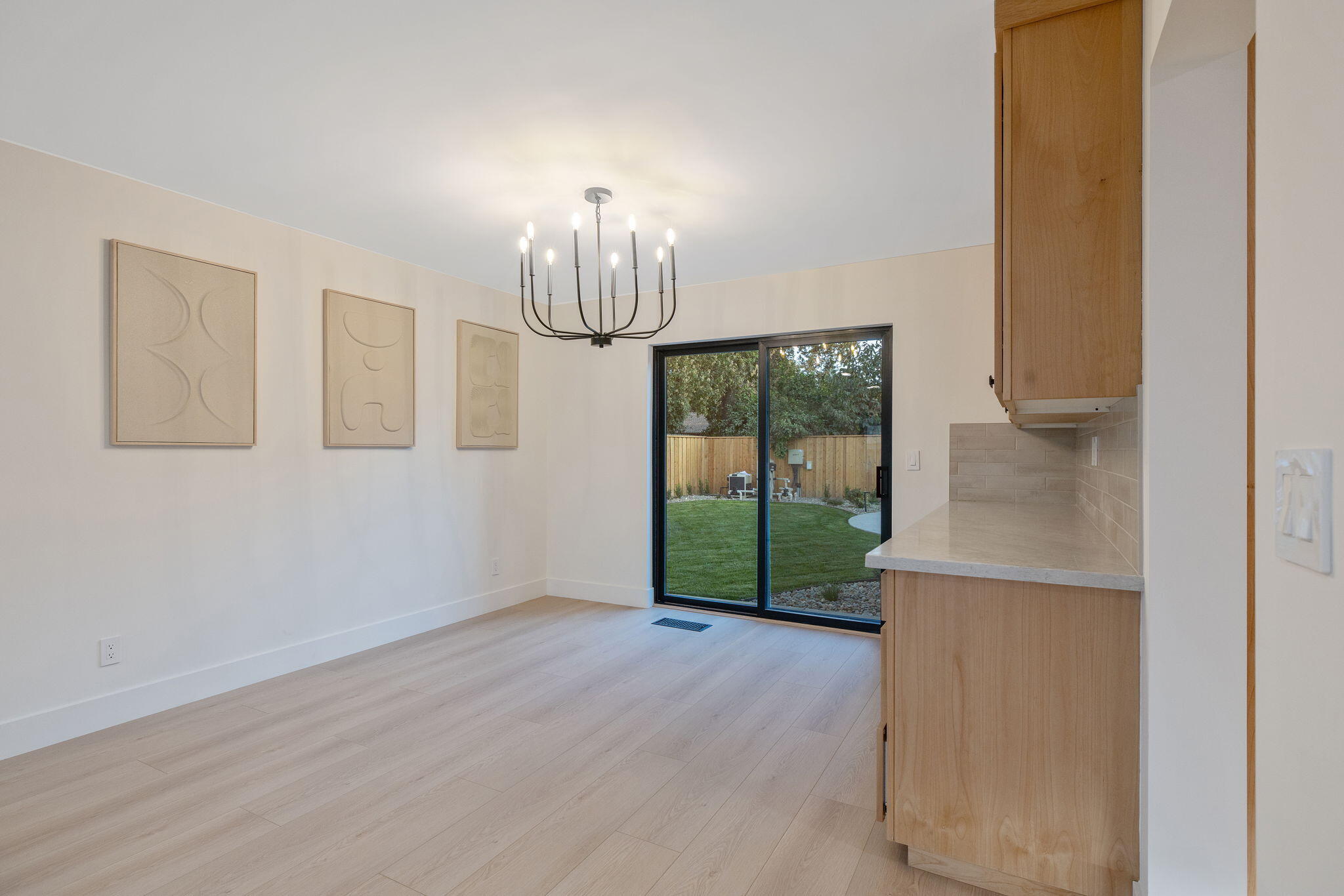 4121 W Grove Ct, Visalia, CA 93291