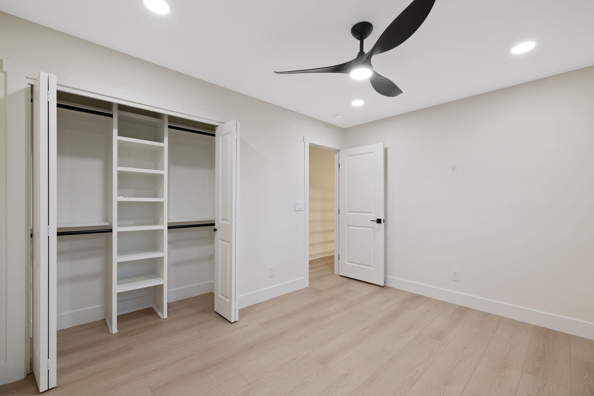 4121 W Grove Ct, Visalia, CA 93291