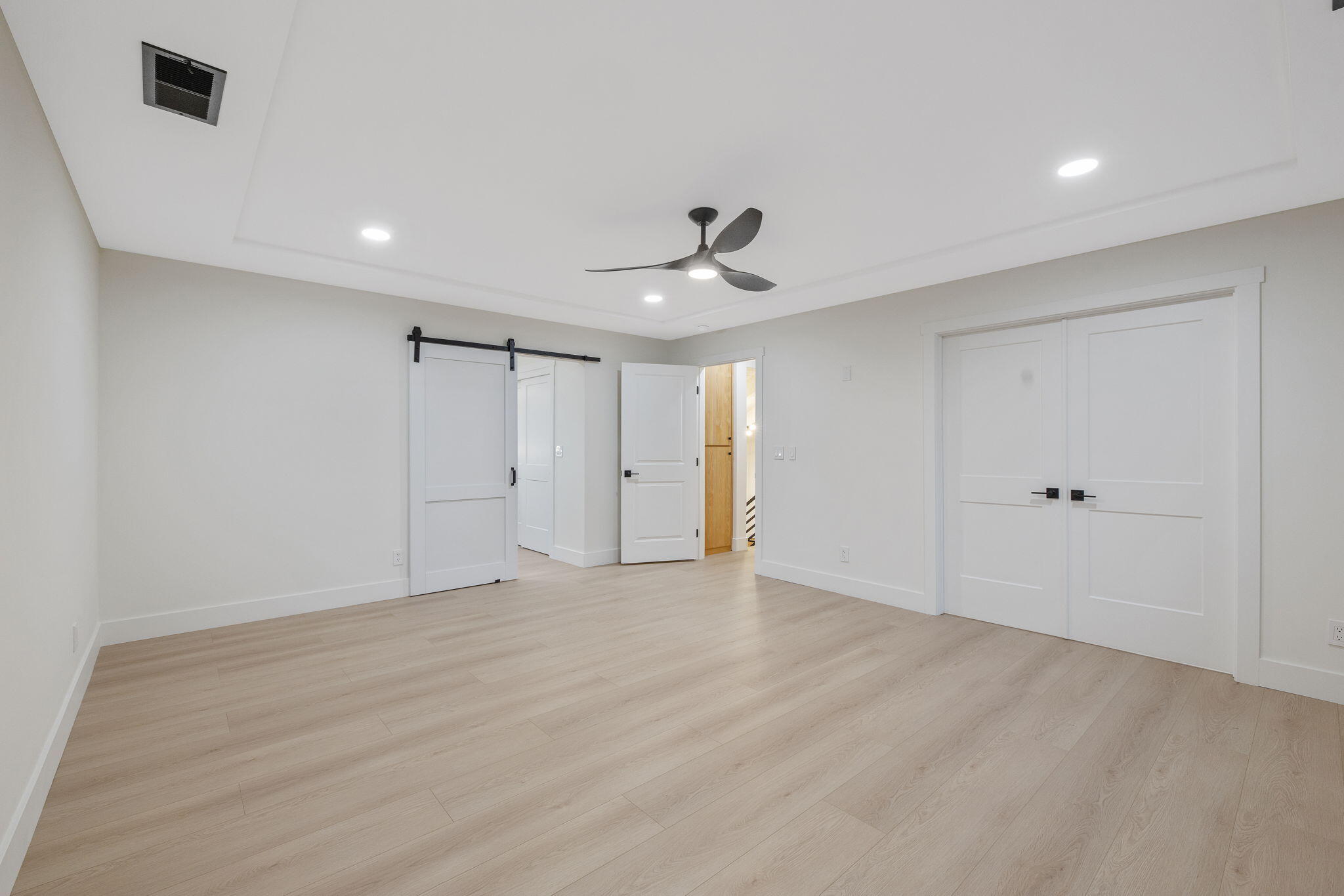 4121 W Grove Ct, Visalia, CA 93291