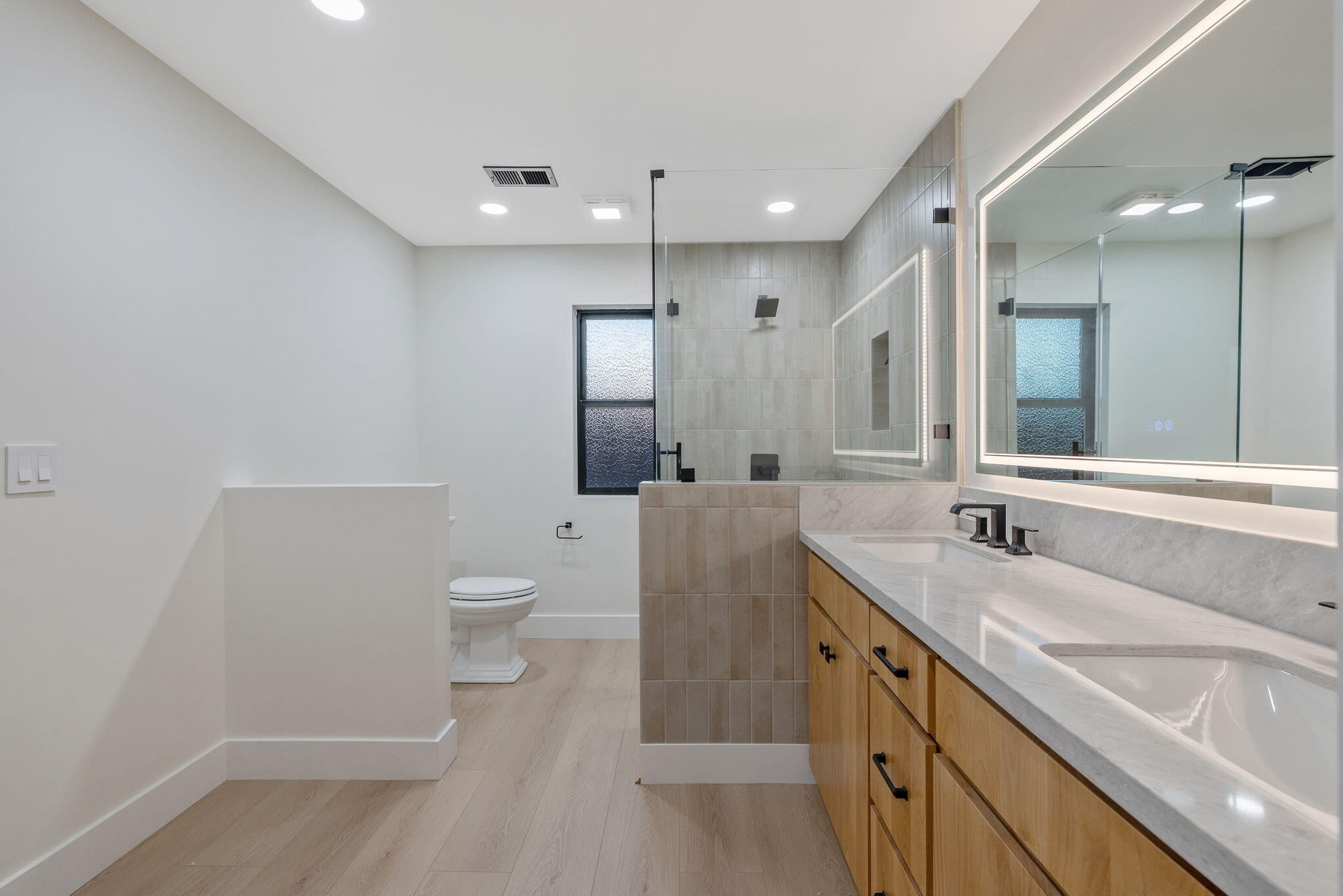 4121 W Grove Ct, Visalia, CA 93291