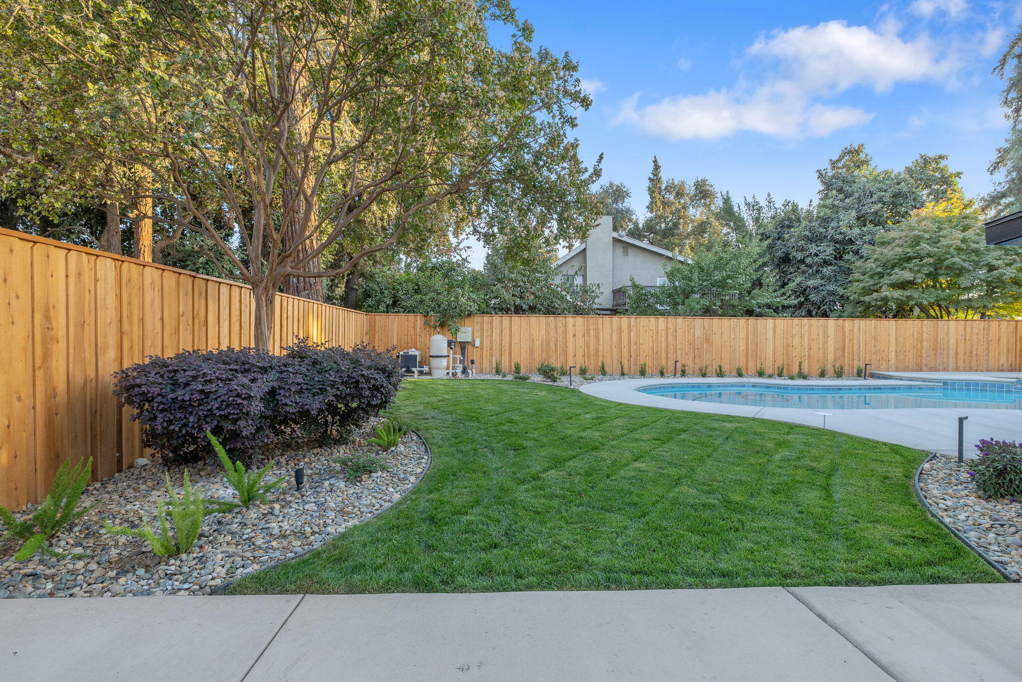 4121 W Grove Ct, Visalia, CA 93291