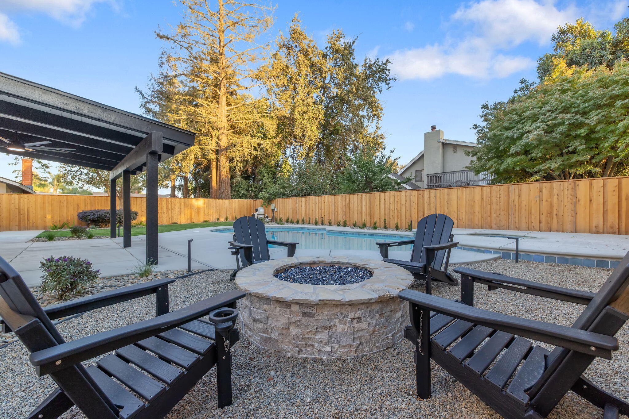 4121 W Grove Ct, Visalia, CA 93291