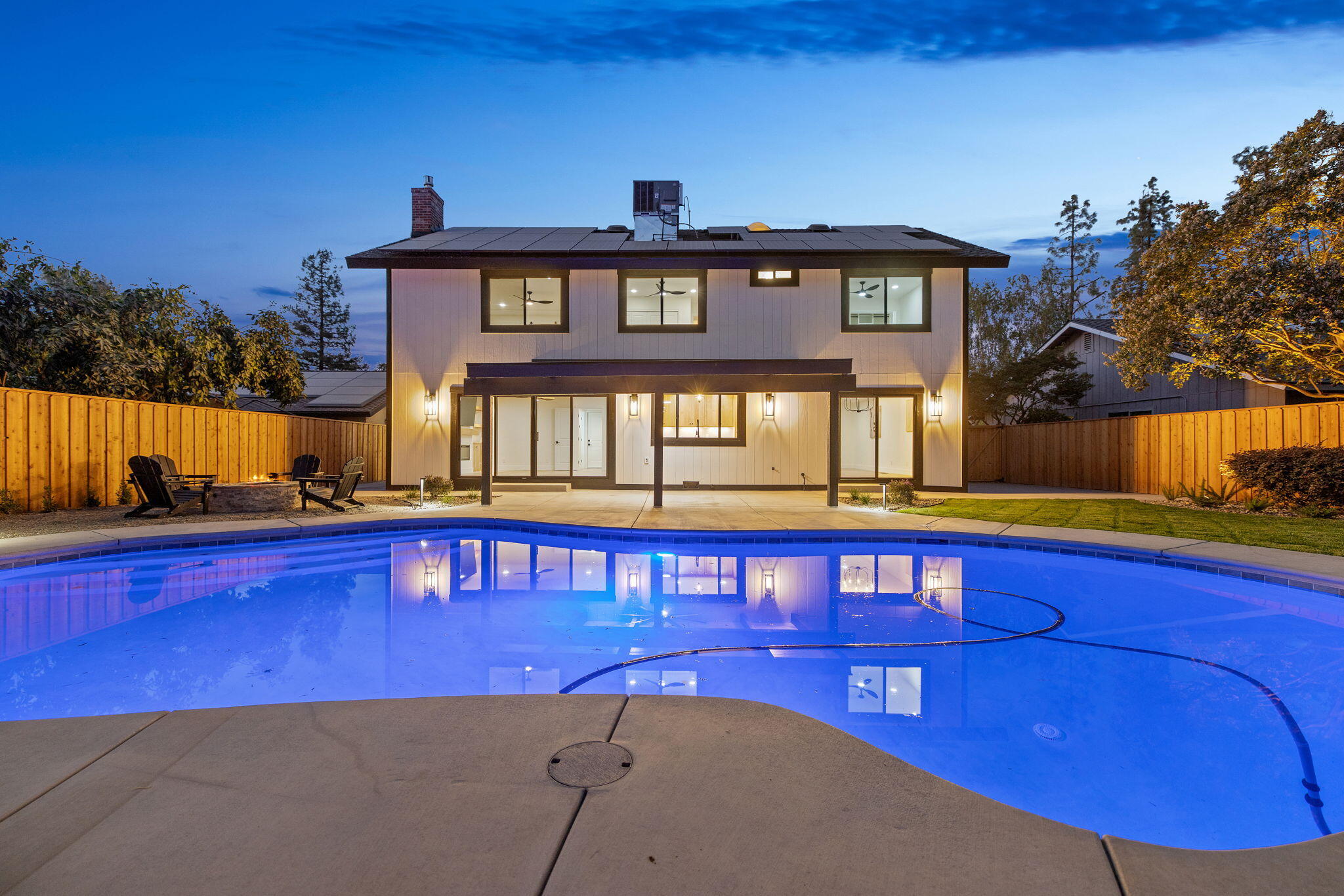 4121 W Grove Ct, Visalia, CA 93291