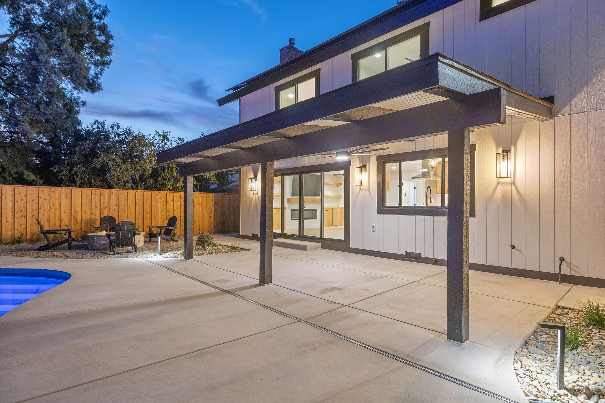 4121 W Grove Ct, Visalia, CA 93291