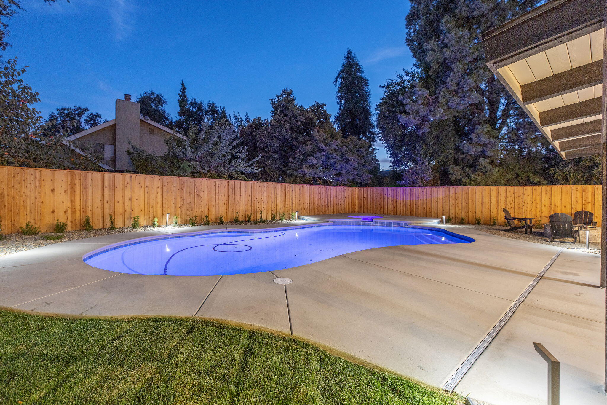 4121 W Grove Ct, Visalia, CA 93291