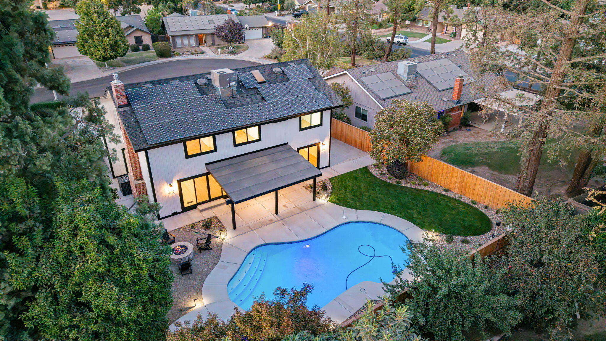 4121 W Grove Ct, Visalia, CA 93291