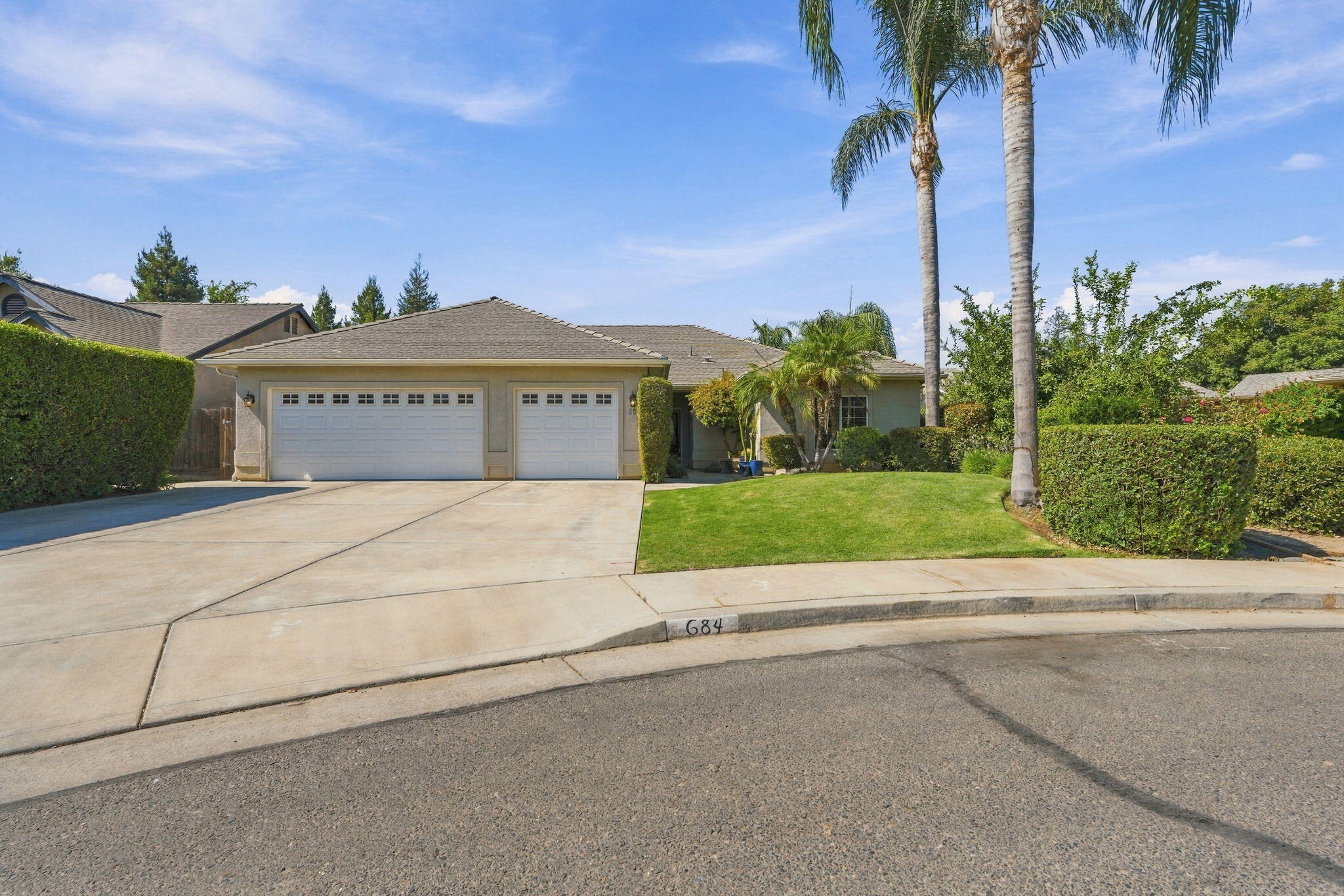 684 Rolling Hills Ct, Exeter, CA 93221
