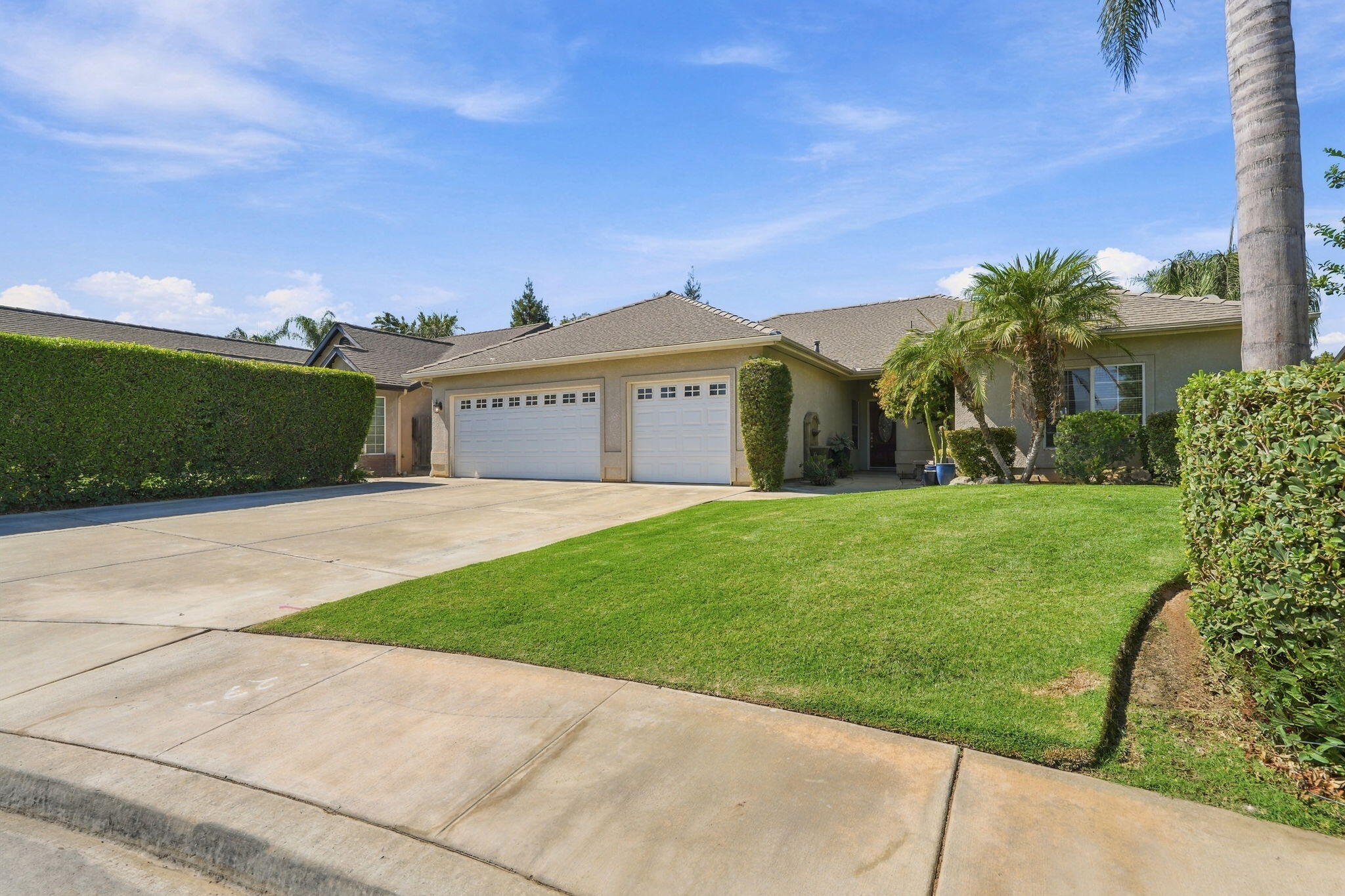 684 Rolling Hills Ct, Exeter, CA 93221
