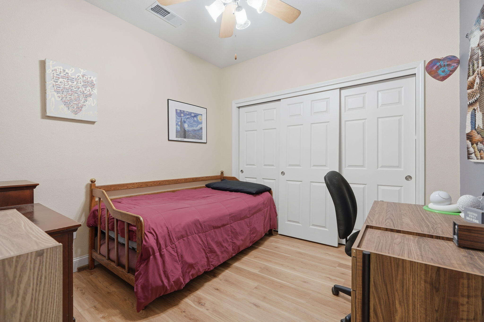 684 Rolling Hills Ct, Exeter, CA 93221