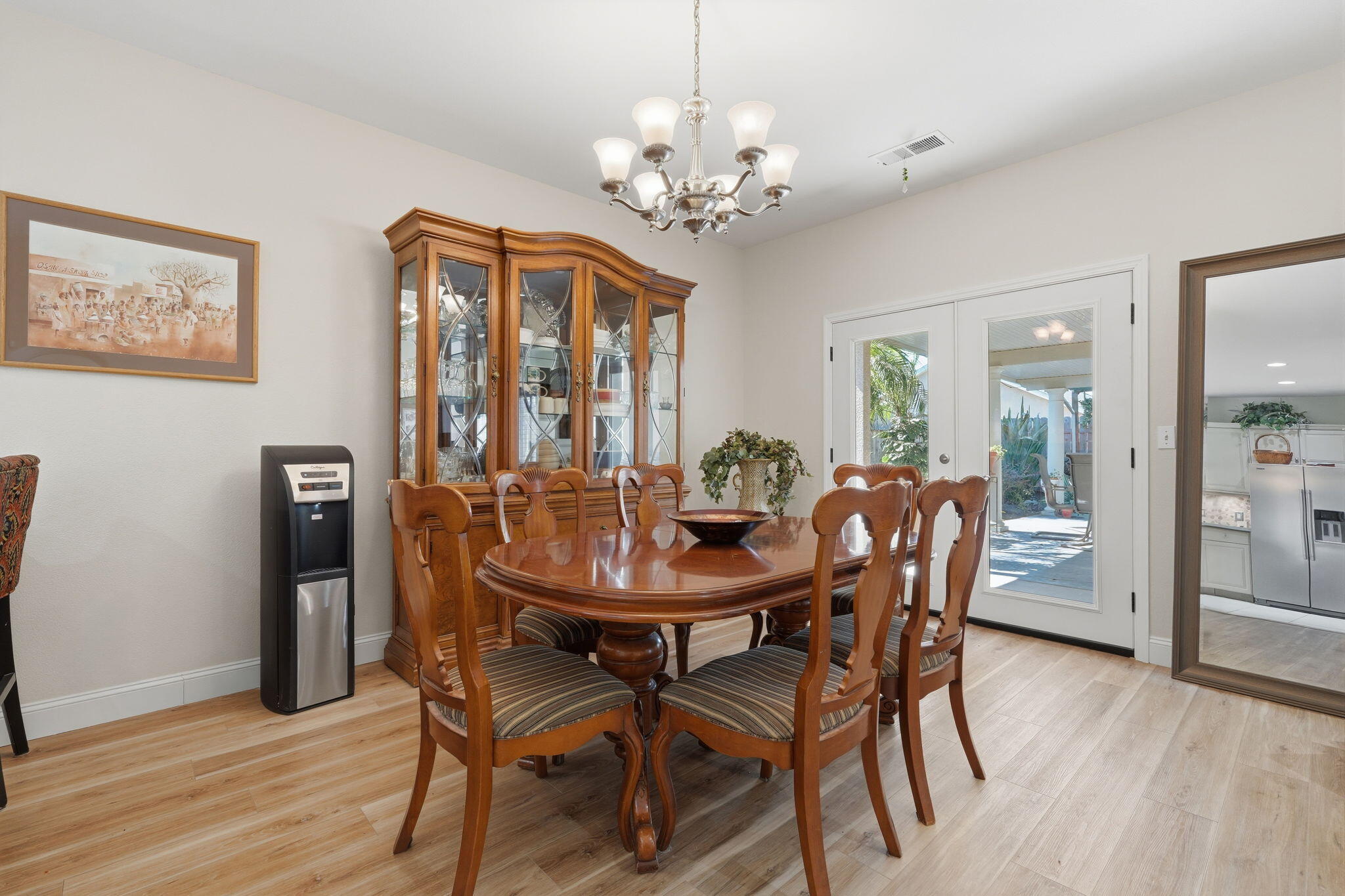 684 Rolling Hills Ct, Exeter, CA 93221