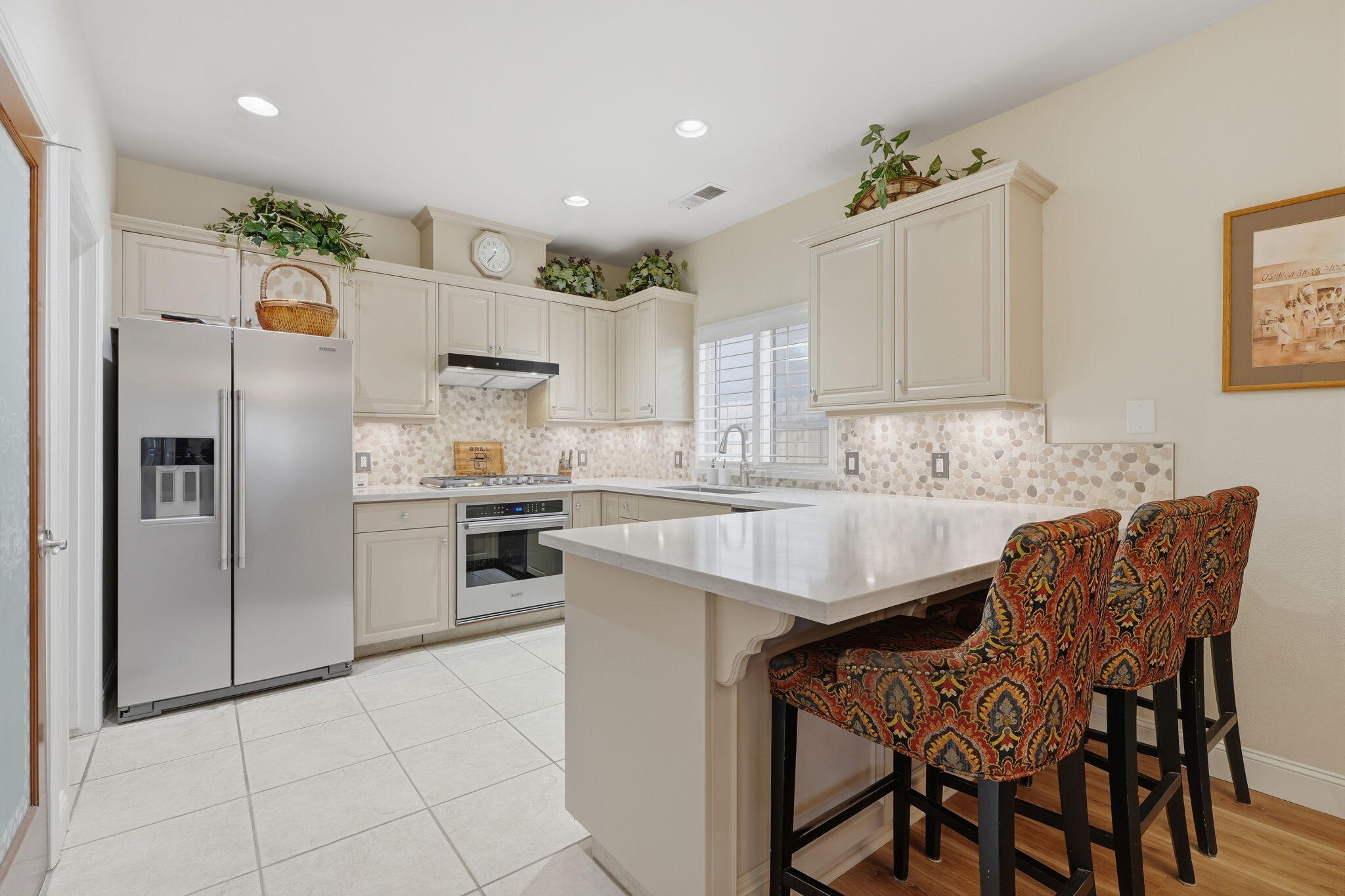 684 Rolling Hills Ct, Exeter, CA 93221