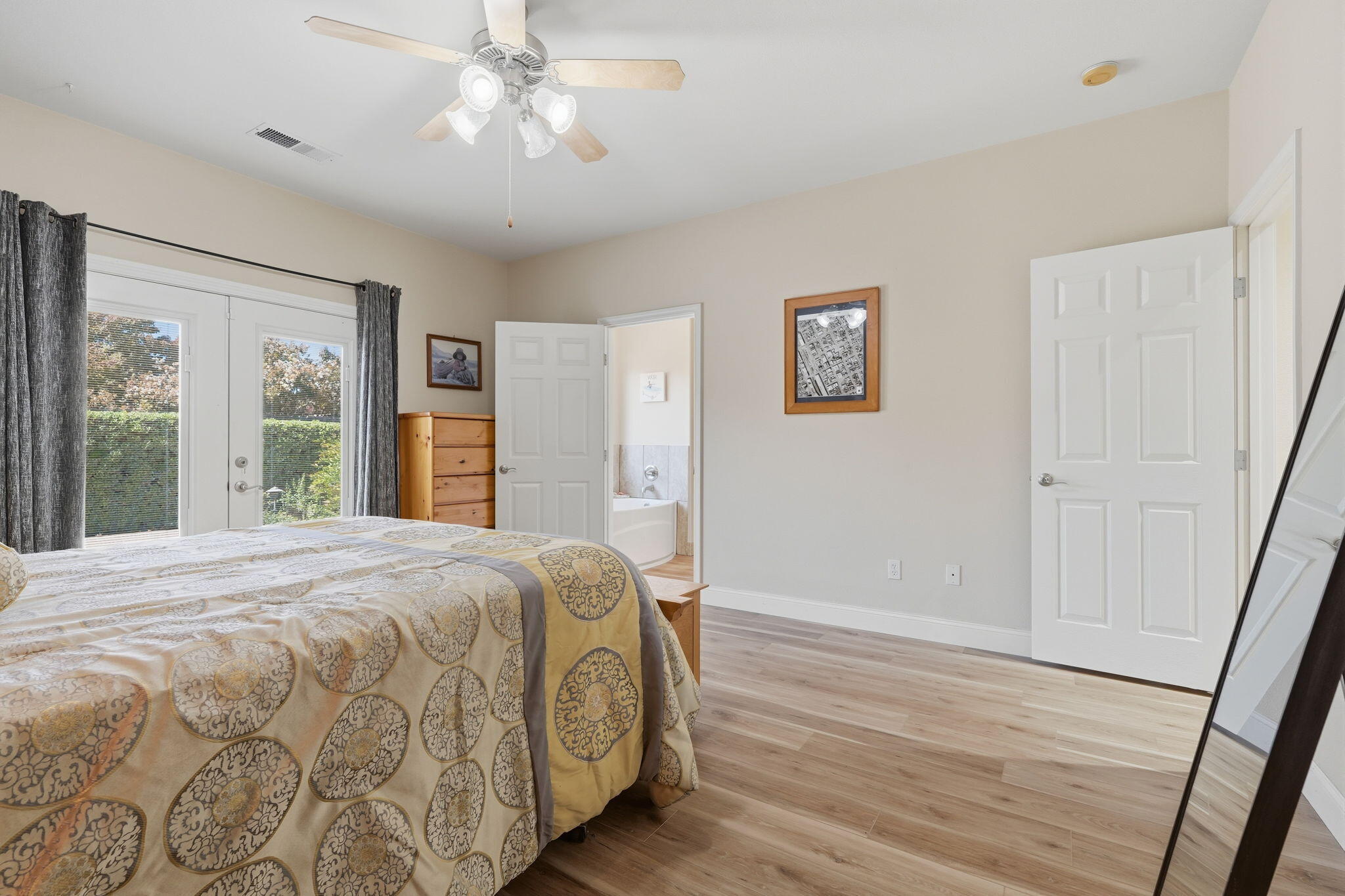 684 Rolling Hills Ct, Exeter, CA 93221